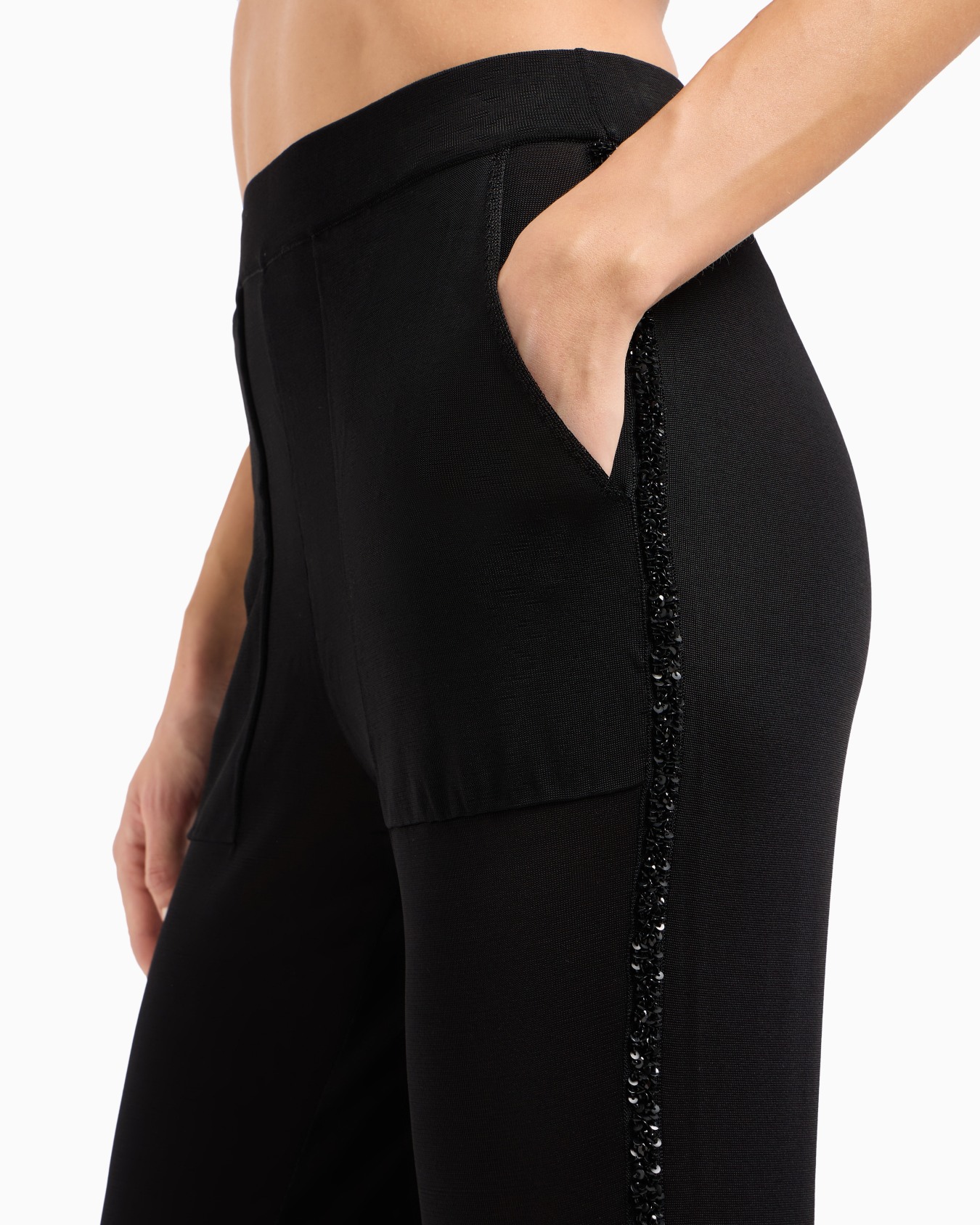 Pantaloni in viscosa con ricami Slide 5