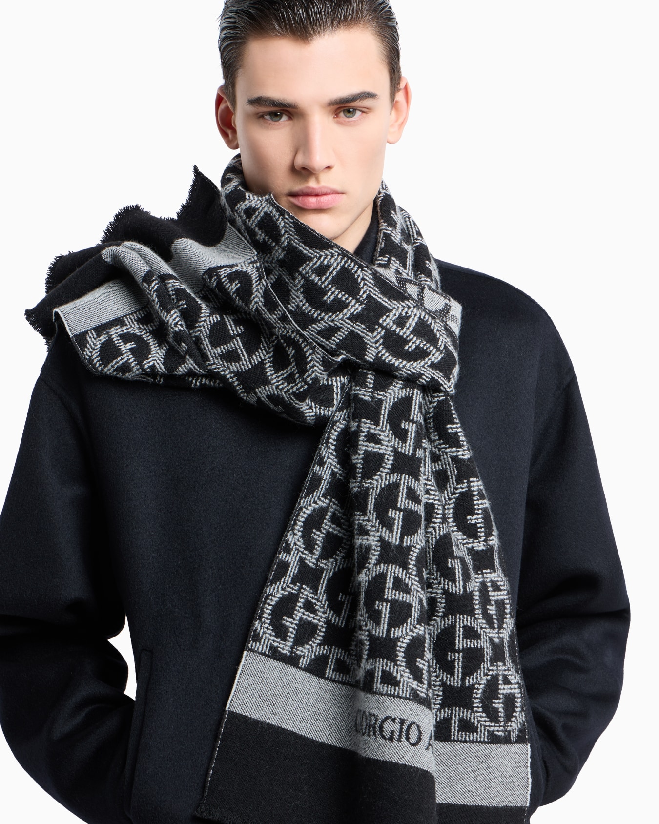 Bufanda de lana con monograma en tejido jacquard Diapositiva 2