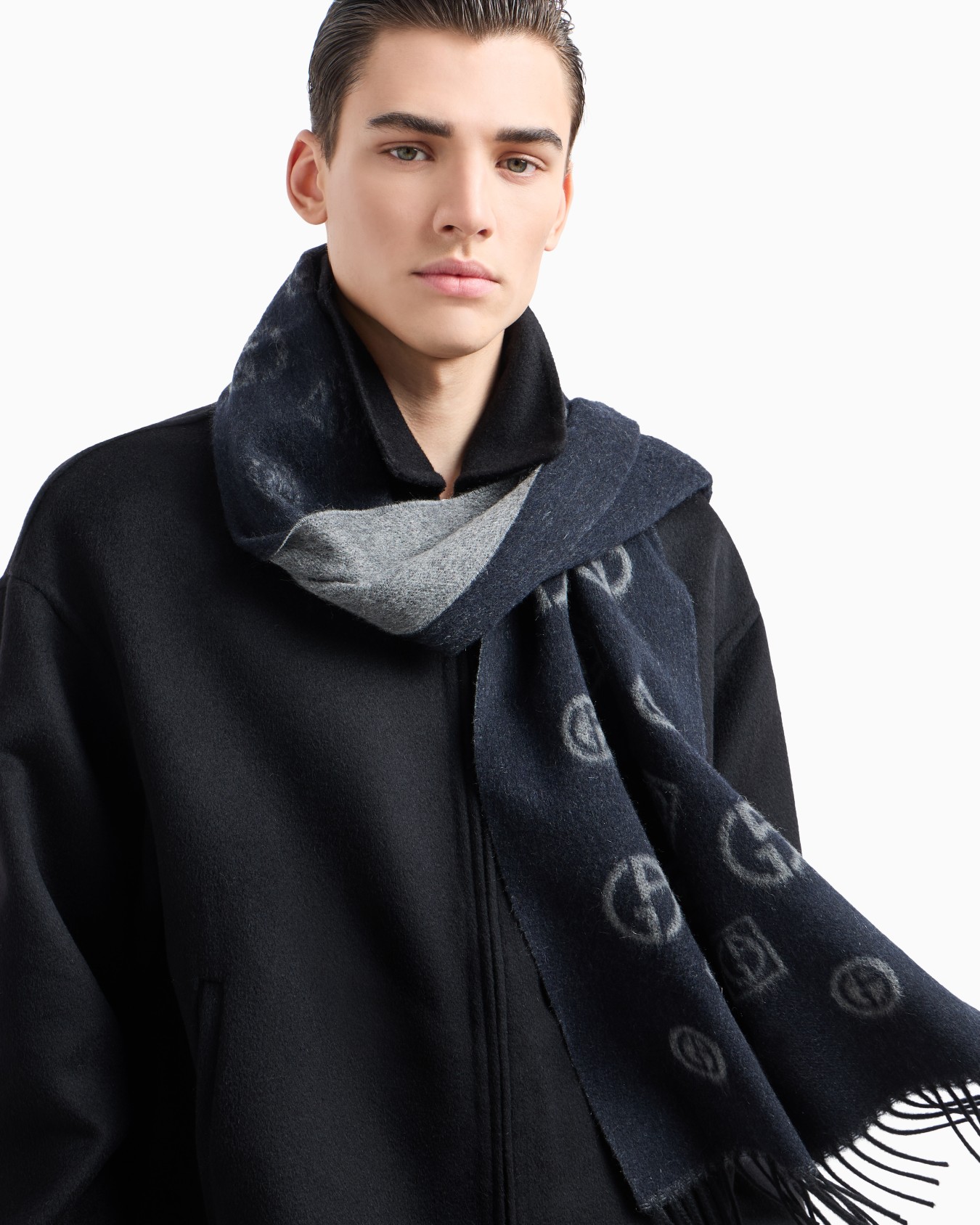 Monogram jacquard cashmere scarf Slide 2