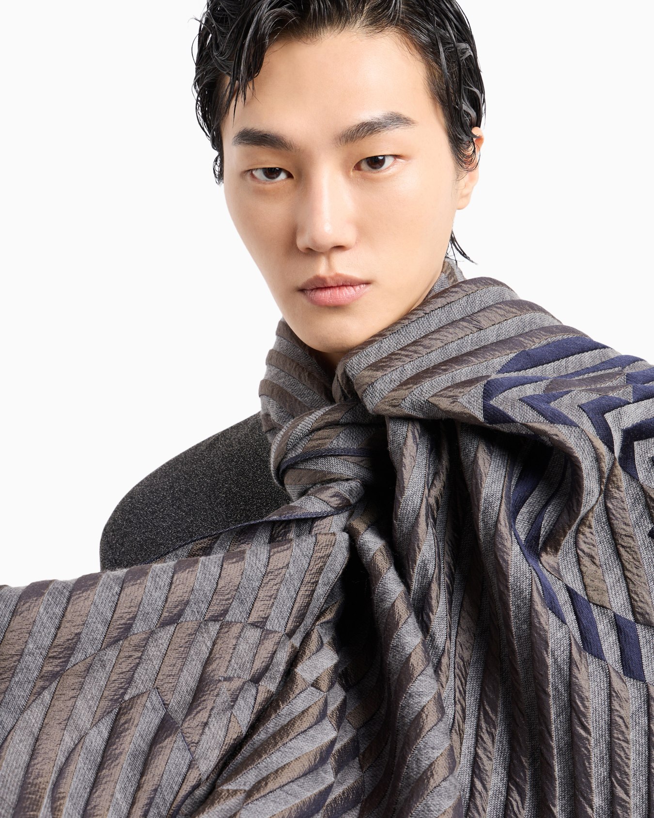 Stola aus Seide und Schurwolle in Jacquard-Verarbeitung Folie 2