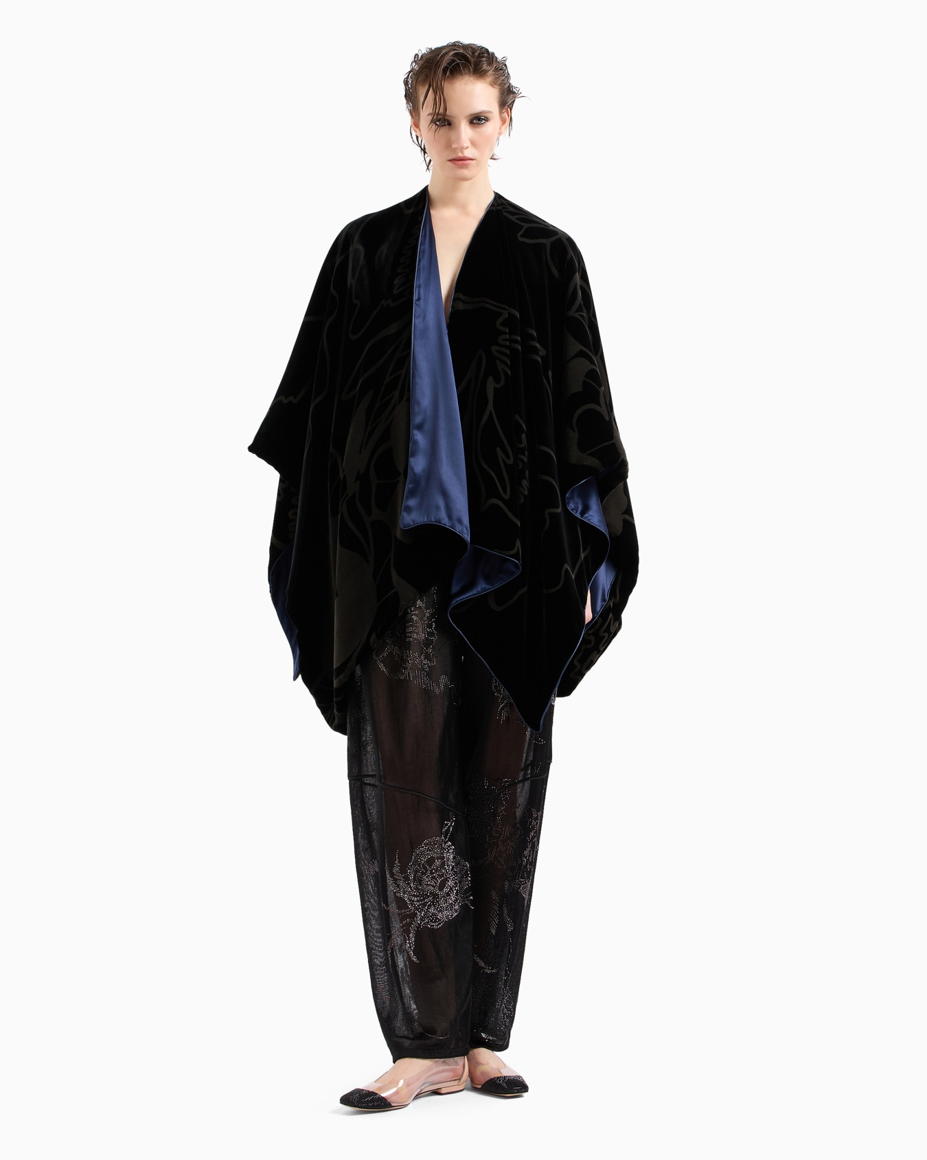 Devoré velvet cape Slide 1