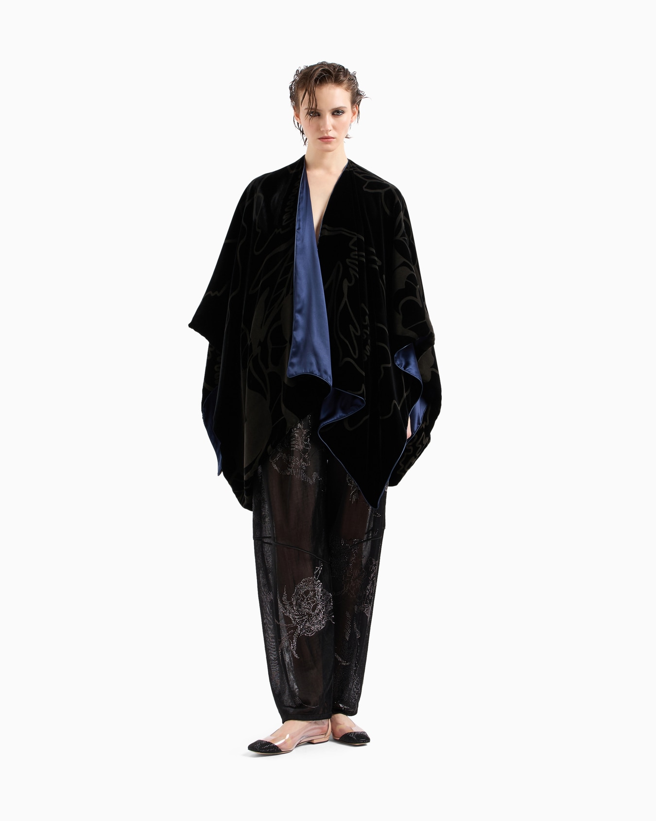 Devoré velvet cape Slide 3