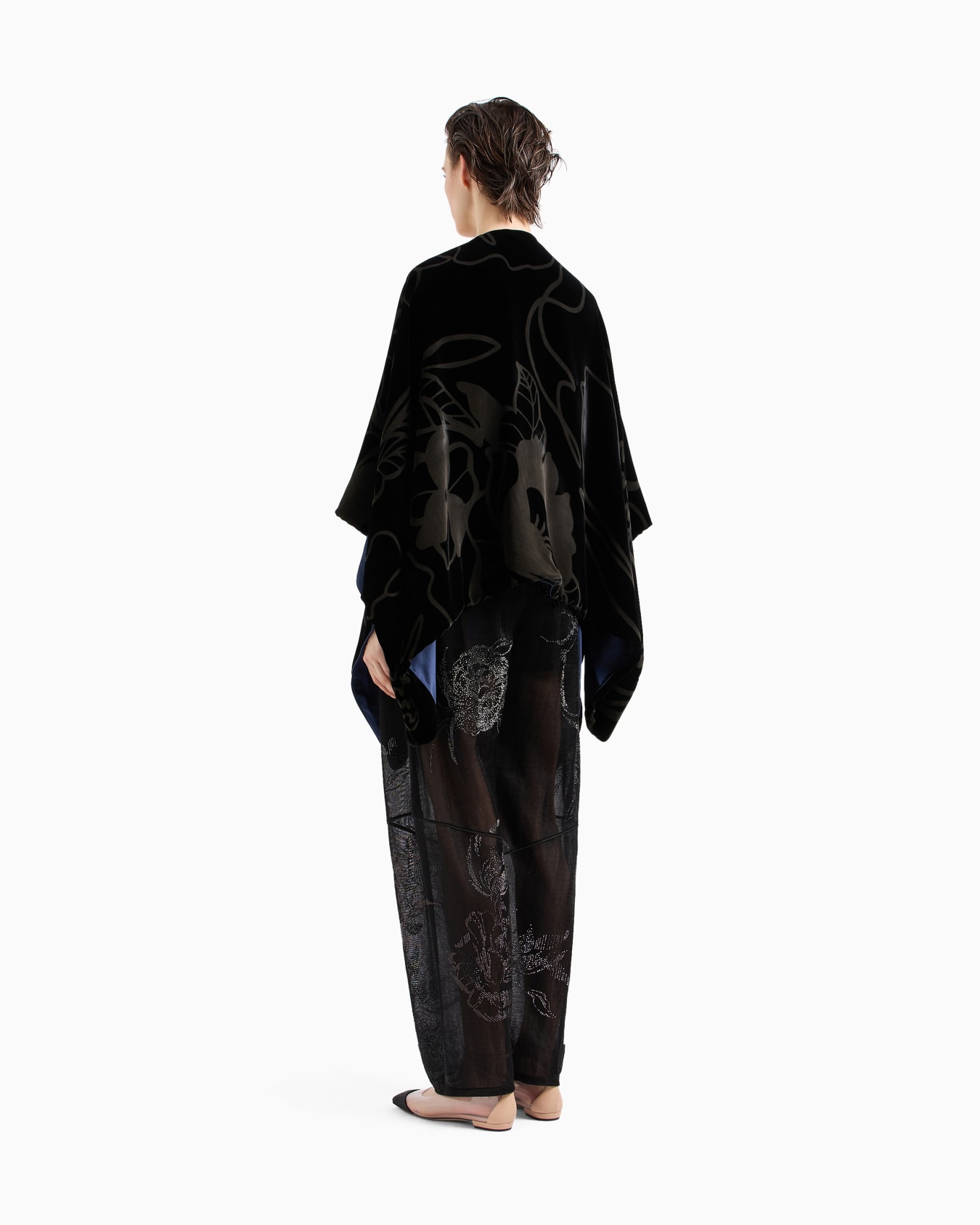 Devoré velvet cape Slide 2