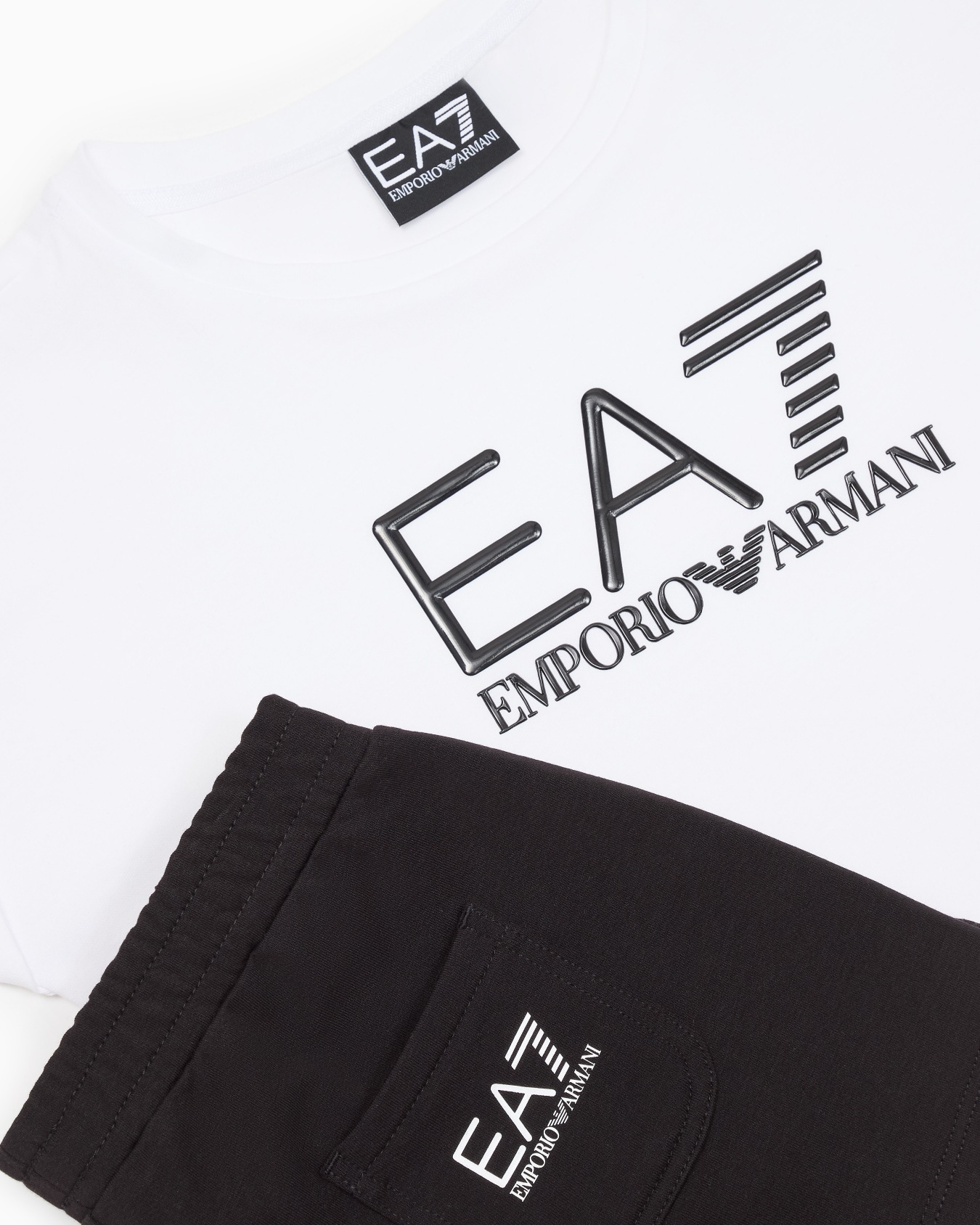 <オンライン限定>Logo Series ガールズ Tシャツ＆ショートパンツセット コットン スライドする 1