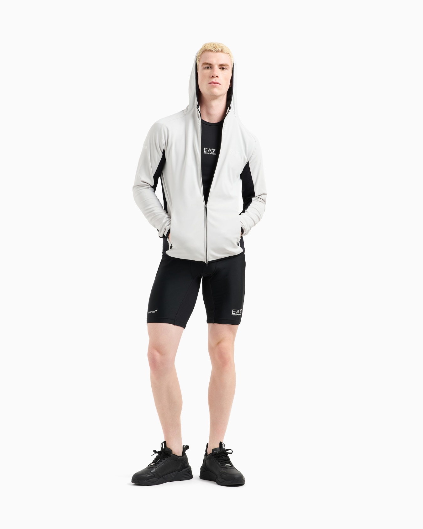 Dynamic Athlete hooded sweatshirt in VIGOR7 technical fabric Slide 1