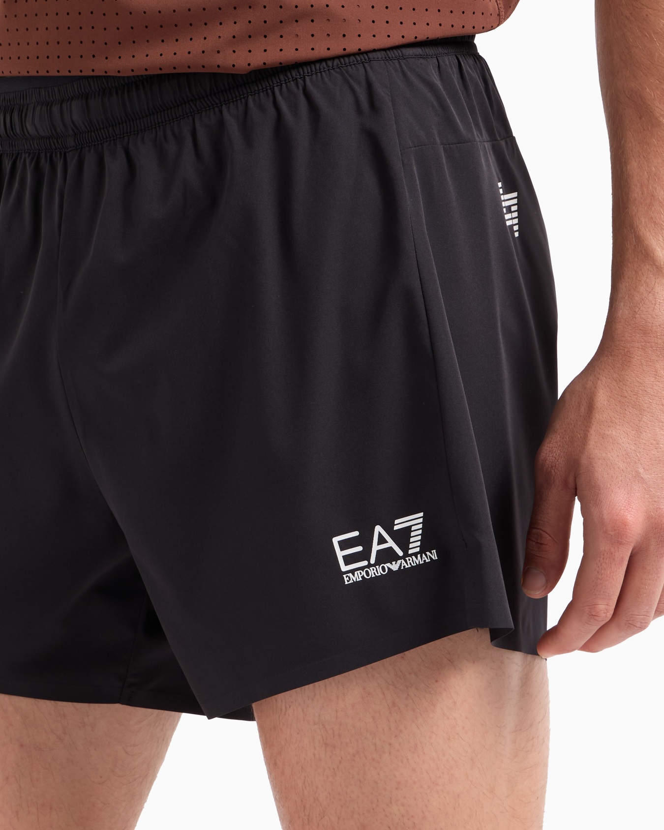 Dynamic Athlete shorts in VENTUS7 technical fabric  Slide 4