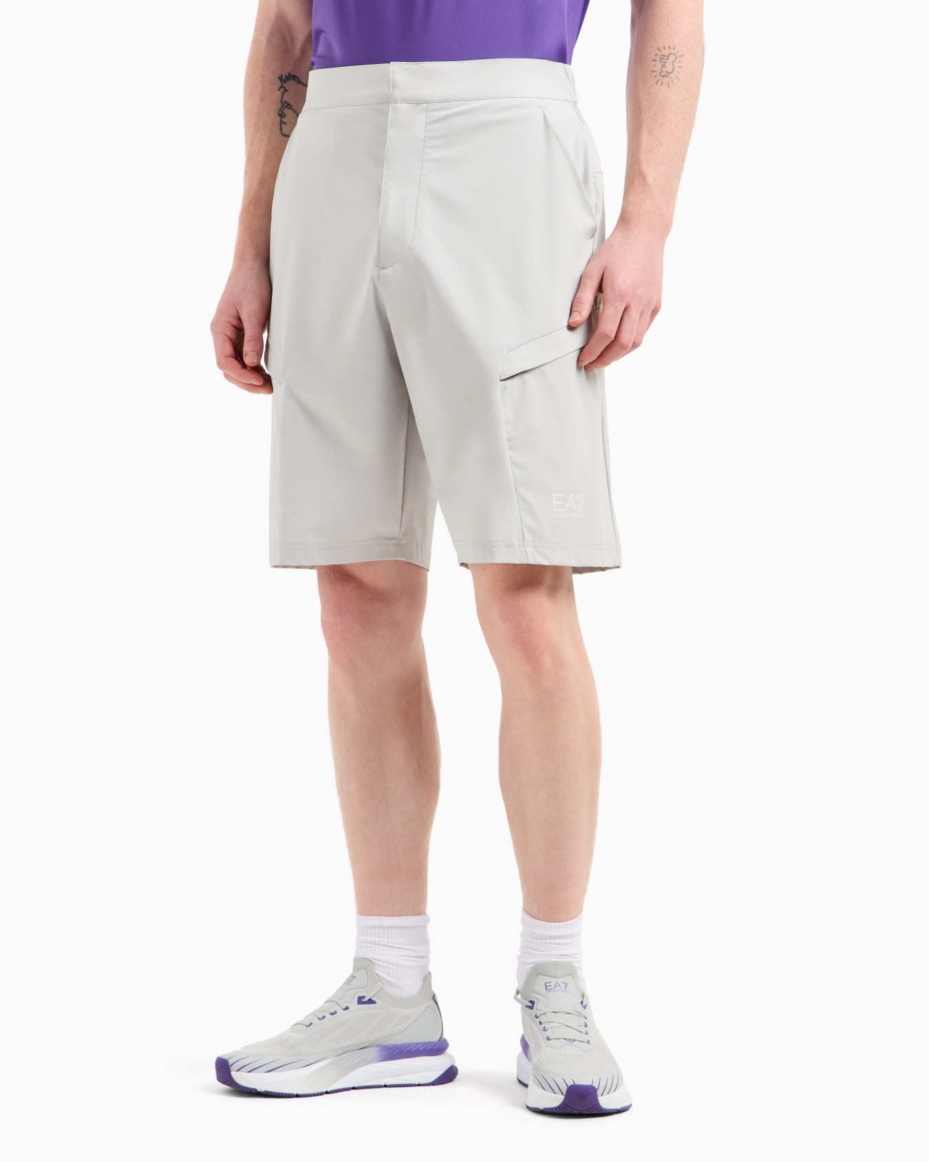 Dynamic Athlete VENTUS7 technical-fabric cargo Bermuda shorts Slide 3