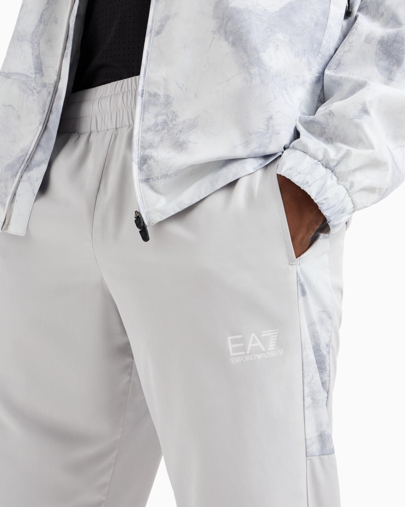 Dynamic Athlete tracksuit in VENTUS7 technical fabric Slide 4