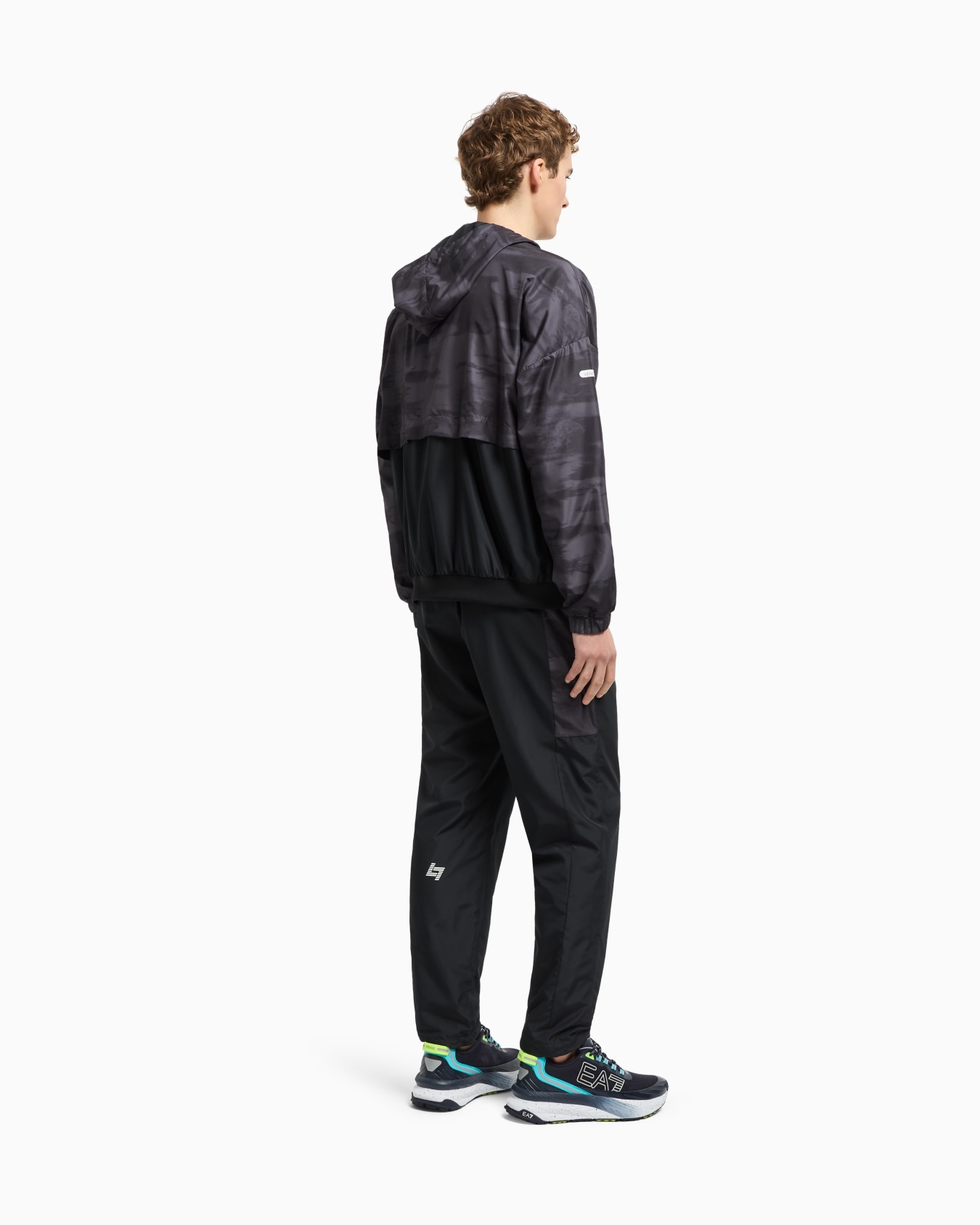 Dynamic Athlete tracksuit in VENTUS7 technical fabric Slide 3