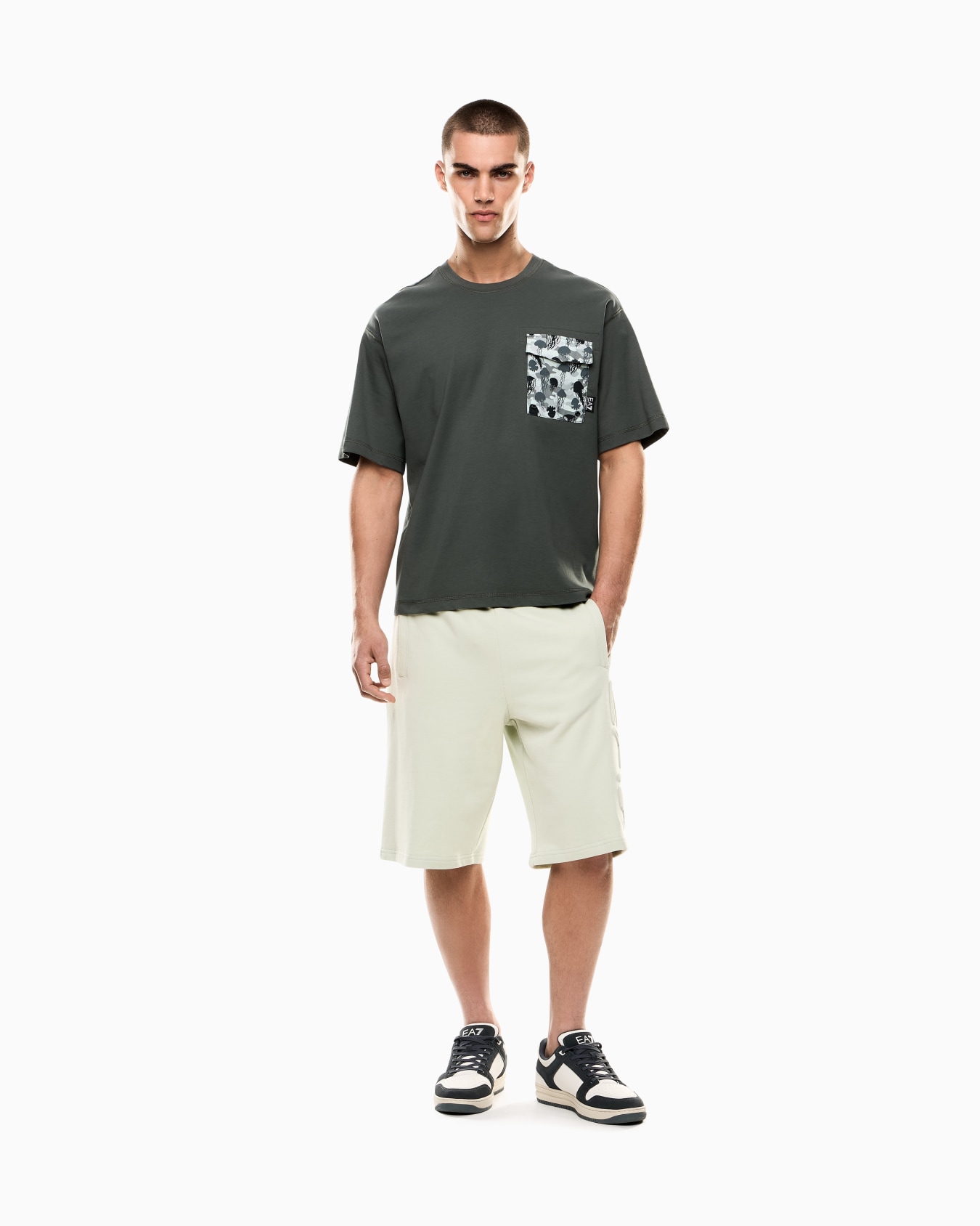 Graphic Series cotton jersey T-shirt with printed pocket Slide 1