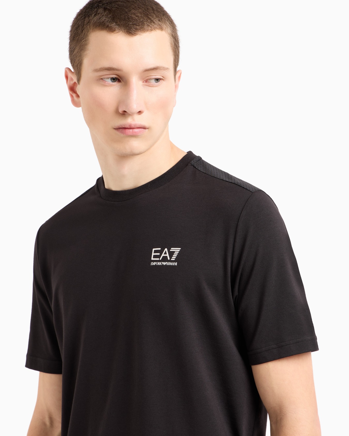 Dynamic Athlete T-shirt in Natural VENTUS7 technical fabric Slide 4