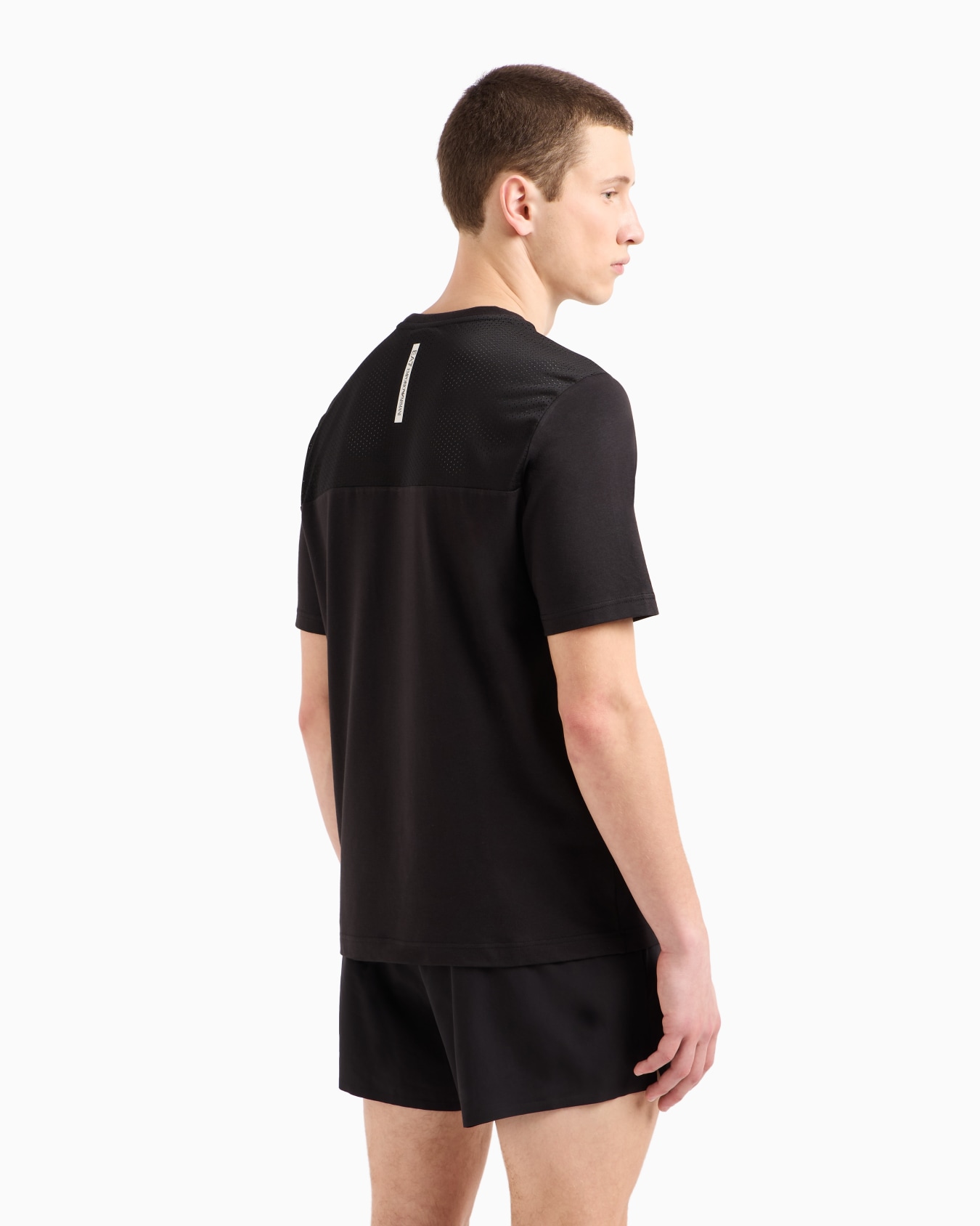 Dynamic Athlete T-shirt in Natural VENTUS7 technical fabric Slide 2