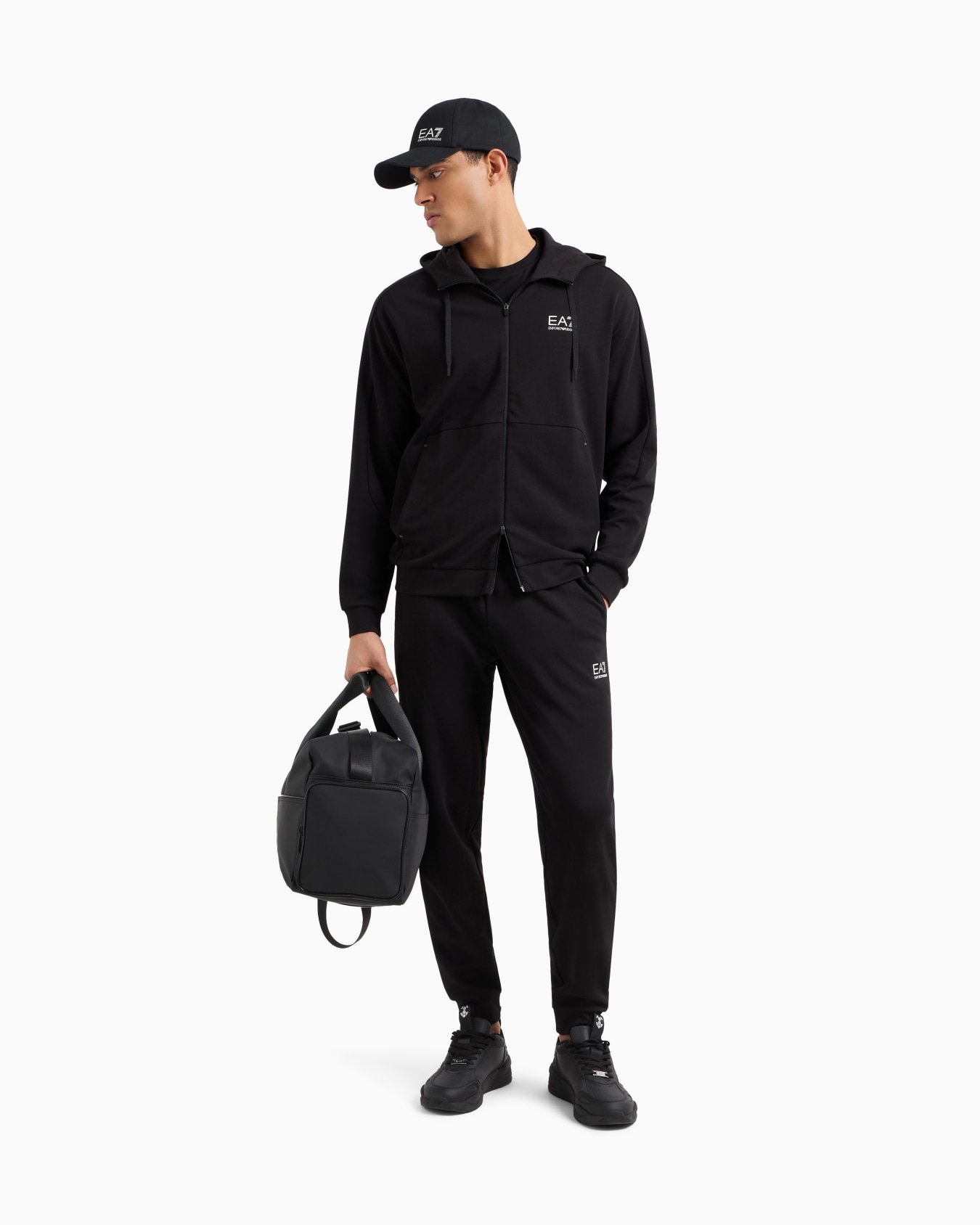 Dynamic Athlete tracksuit in Natural VENTUS7 technical fabric Slide 2