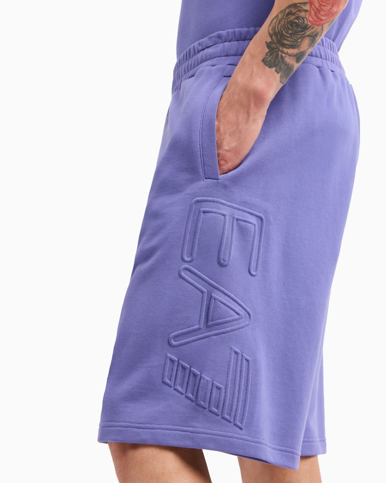 Logo Series organic-cotton Bermuda shorts Slide 4