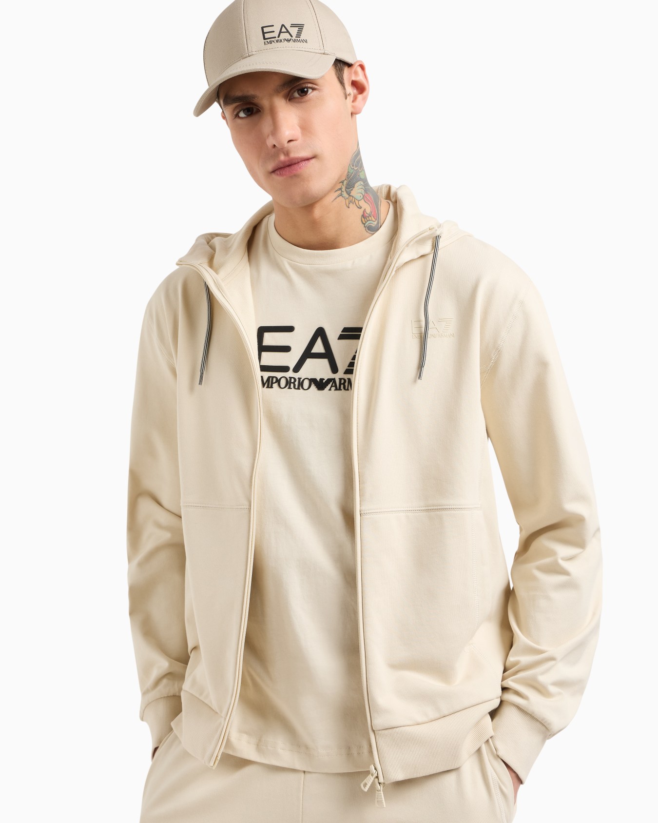 Visibility cotton tracksuit with hood Slide 3