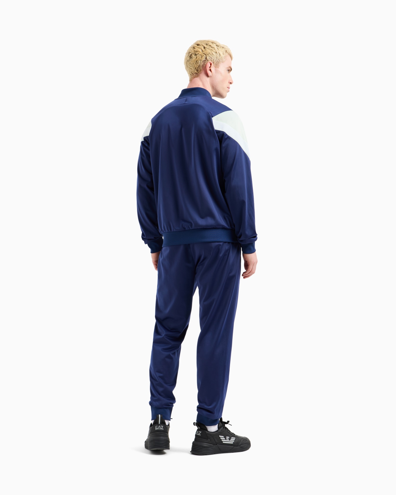 7 Lines tracksuit in technical fabric Slide 2
