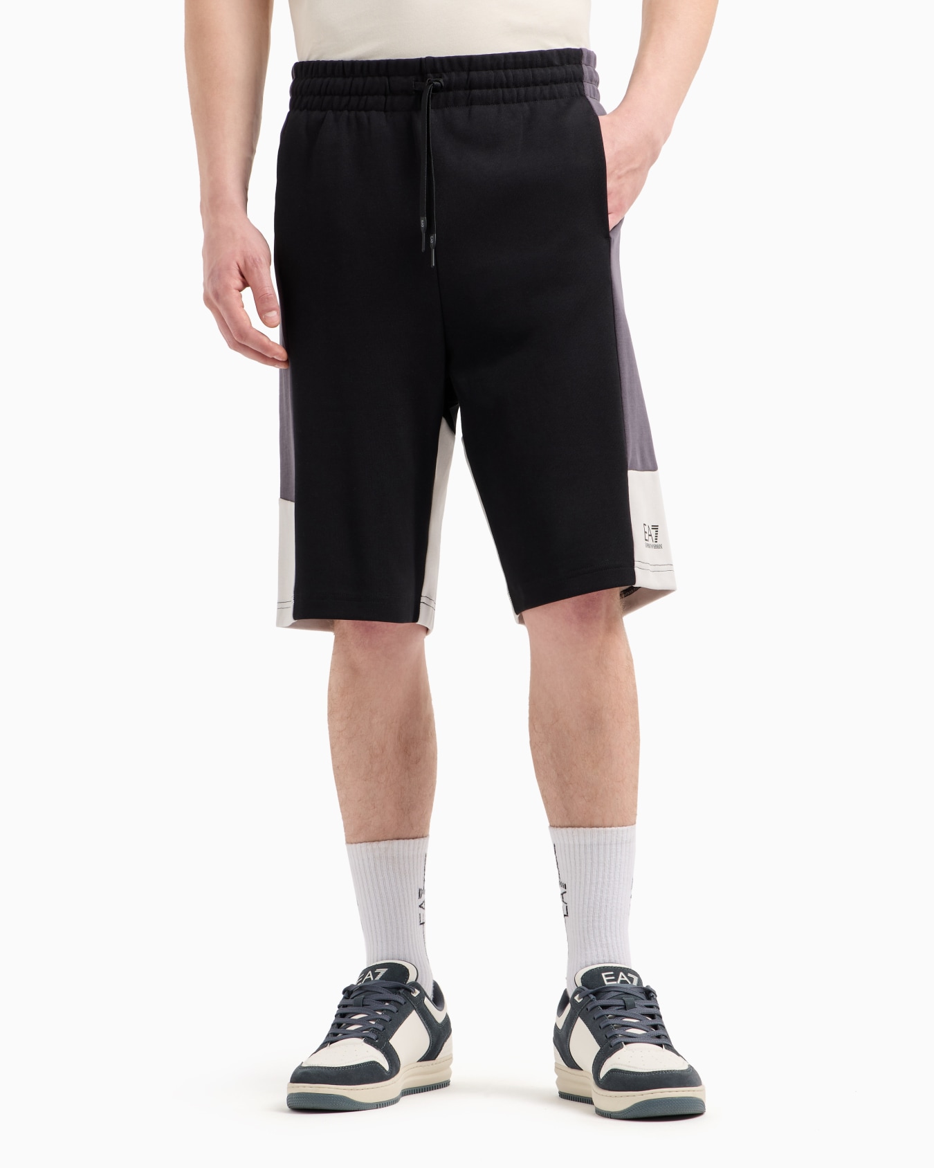 Summer Block cotton-blend Bermuda shorts Slide 3