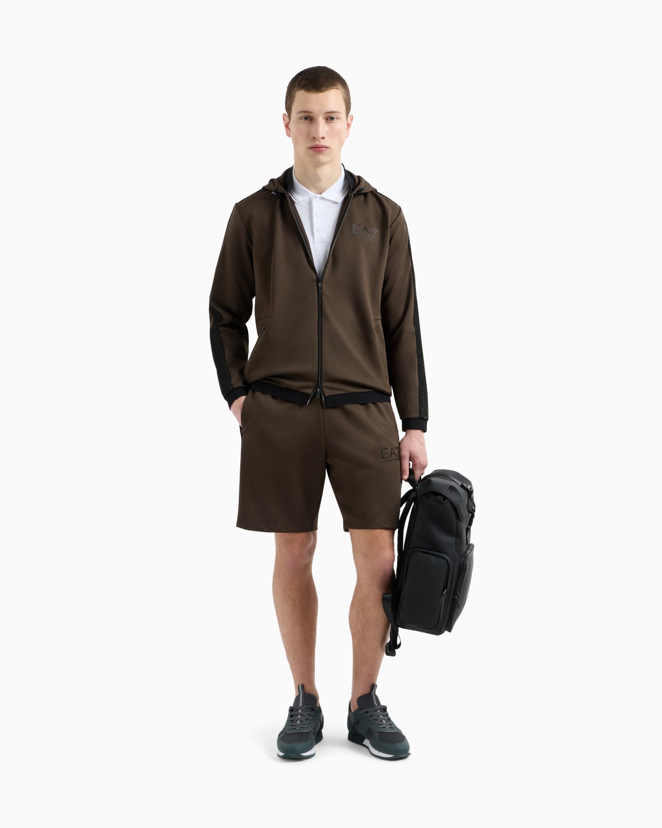 Gold Label stretch technical twill shorts Slide 1