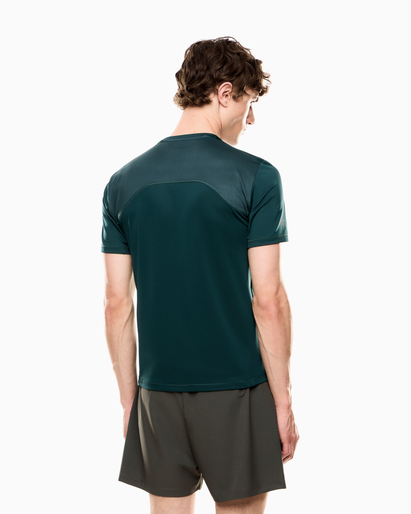 Dynamic Athlete crew-neck T-shirt in VIGOR7 technical fabric Slide 2