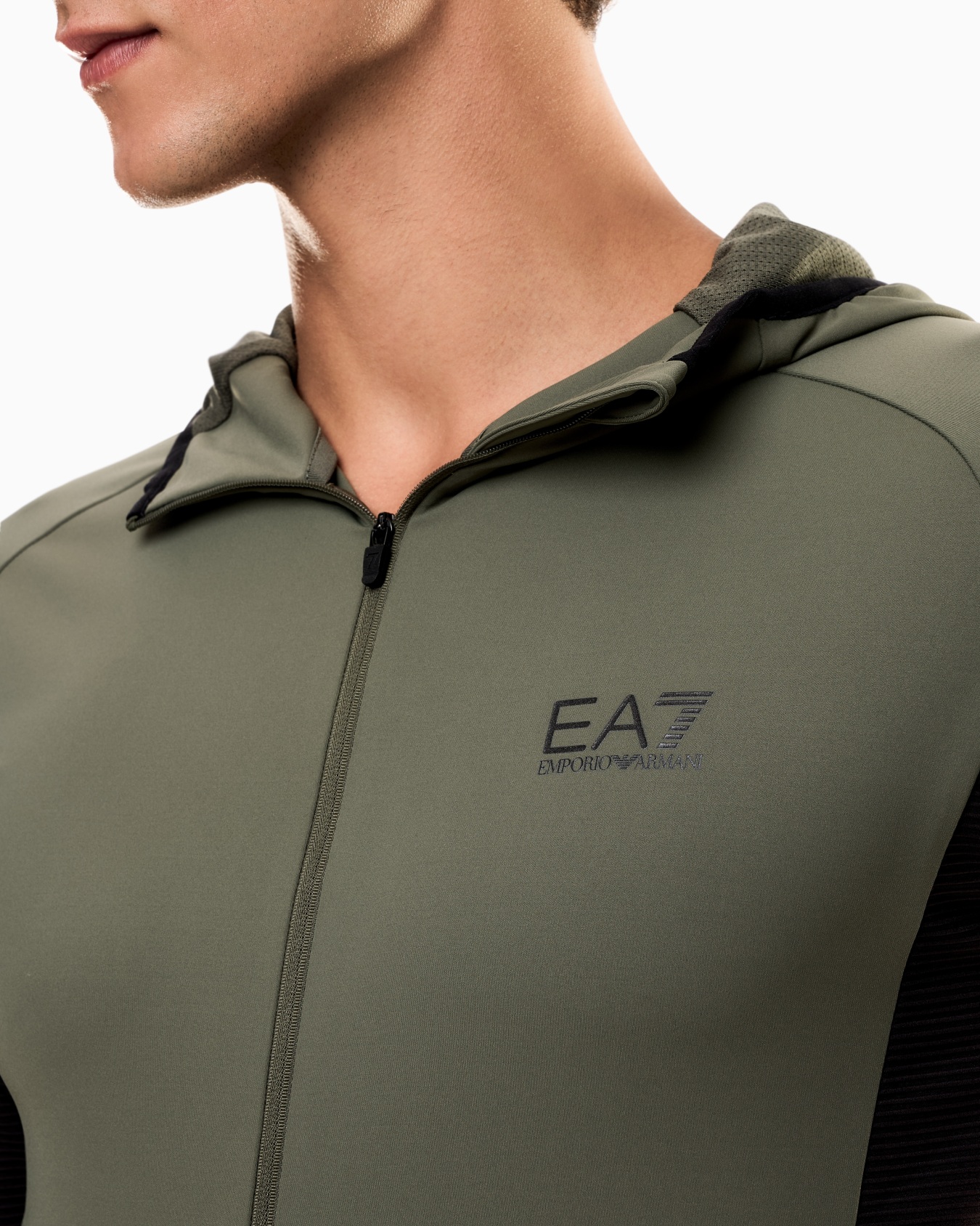 Sweat-shirt à capuche Dynamic Athlete en tissu technique VIGOR7 Diapositive 4