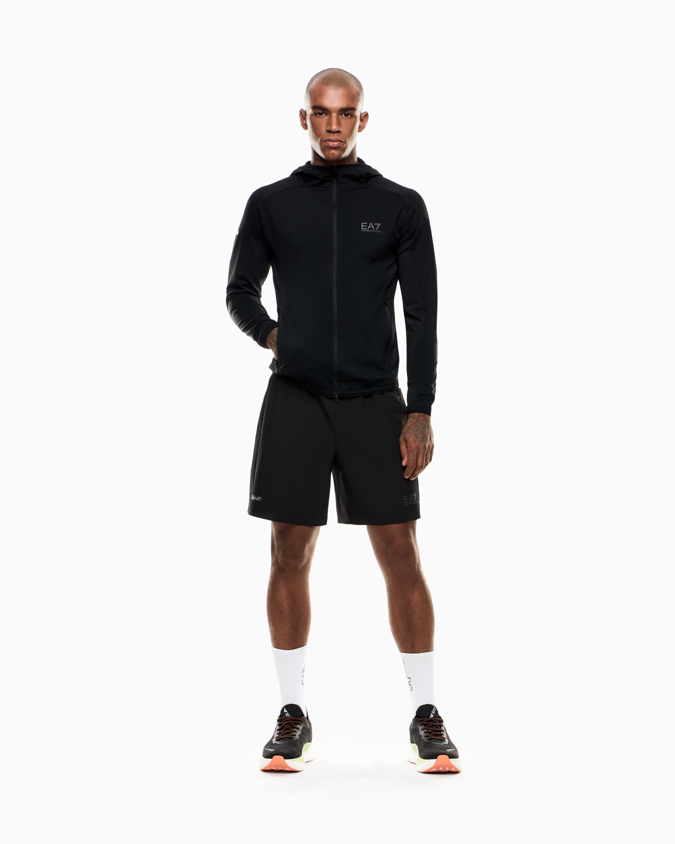 Dynamic Athlete hooded sweatshirt in VIGOR7 technical fabric Slide 2