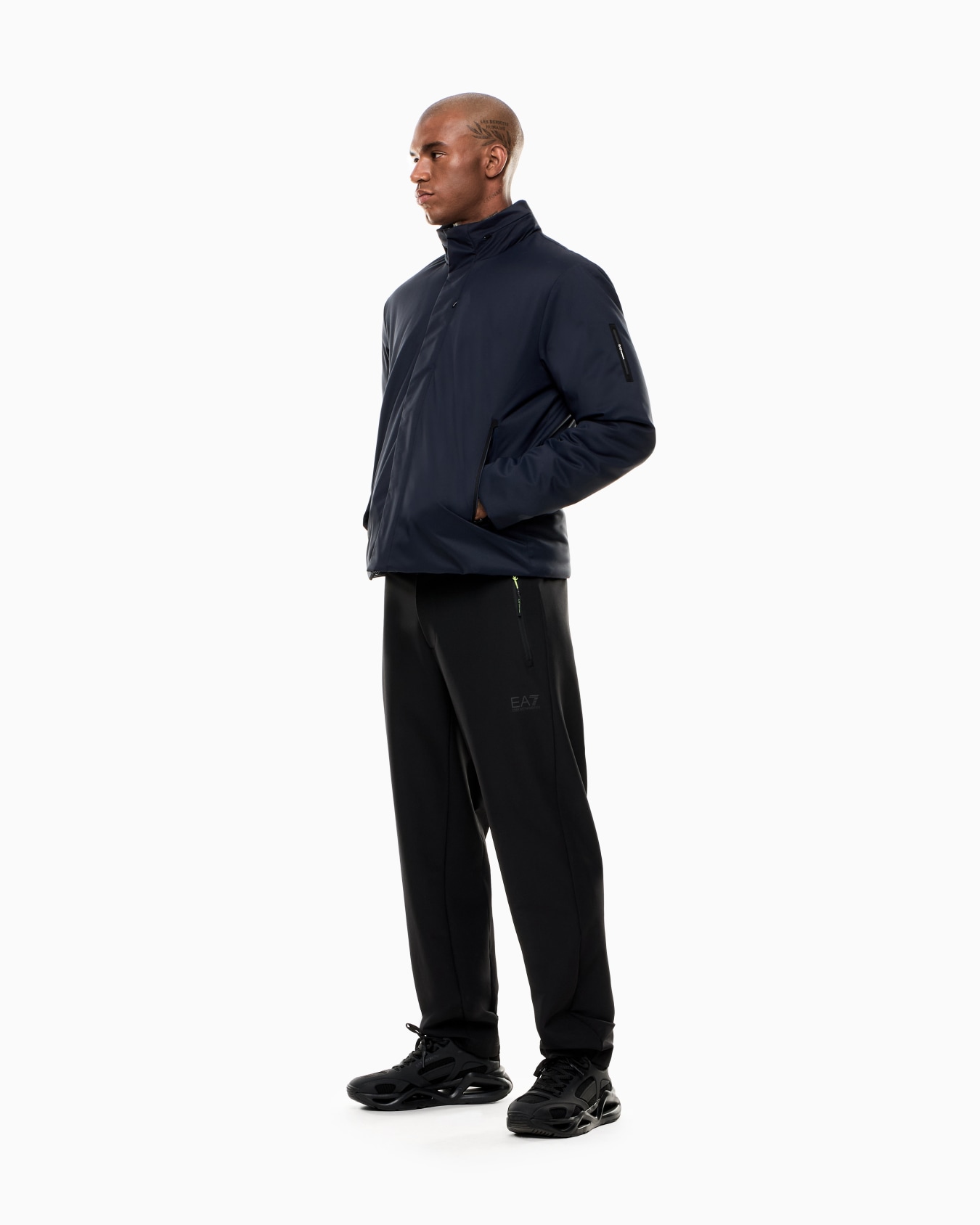 Recycled-fabric padded jacket with hood Slide 2