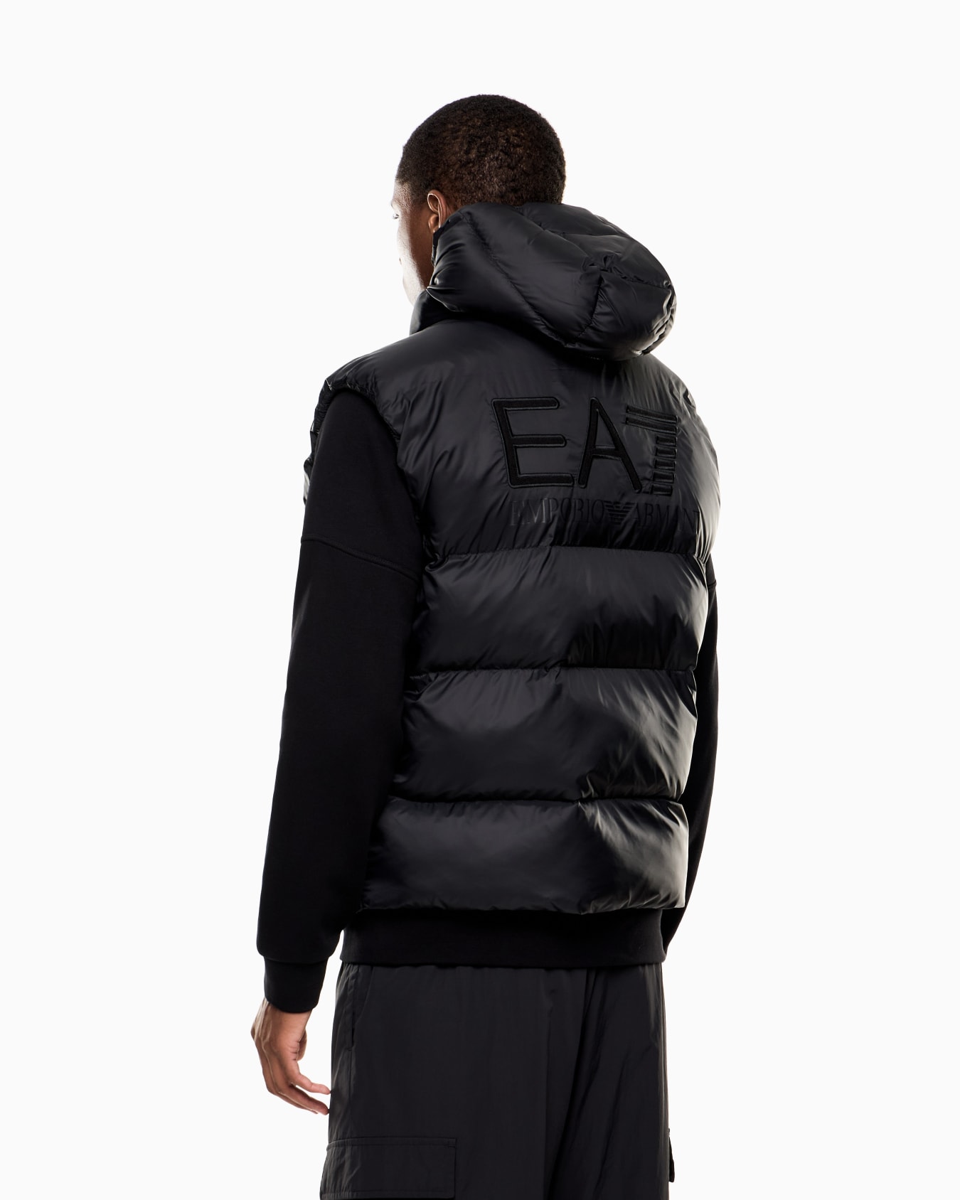 Padded, hooded gilet made of technical fabric Slide 2