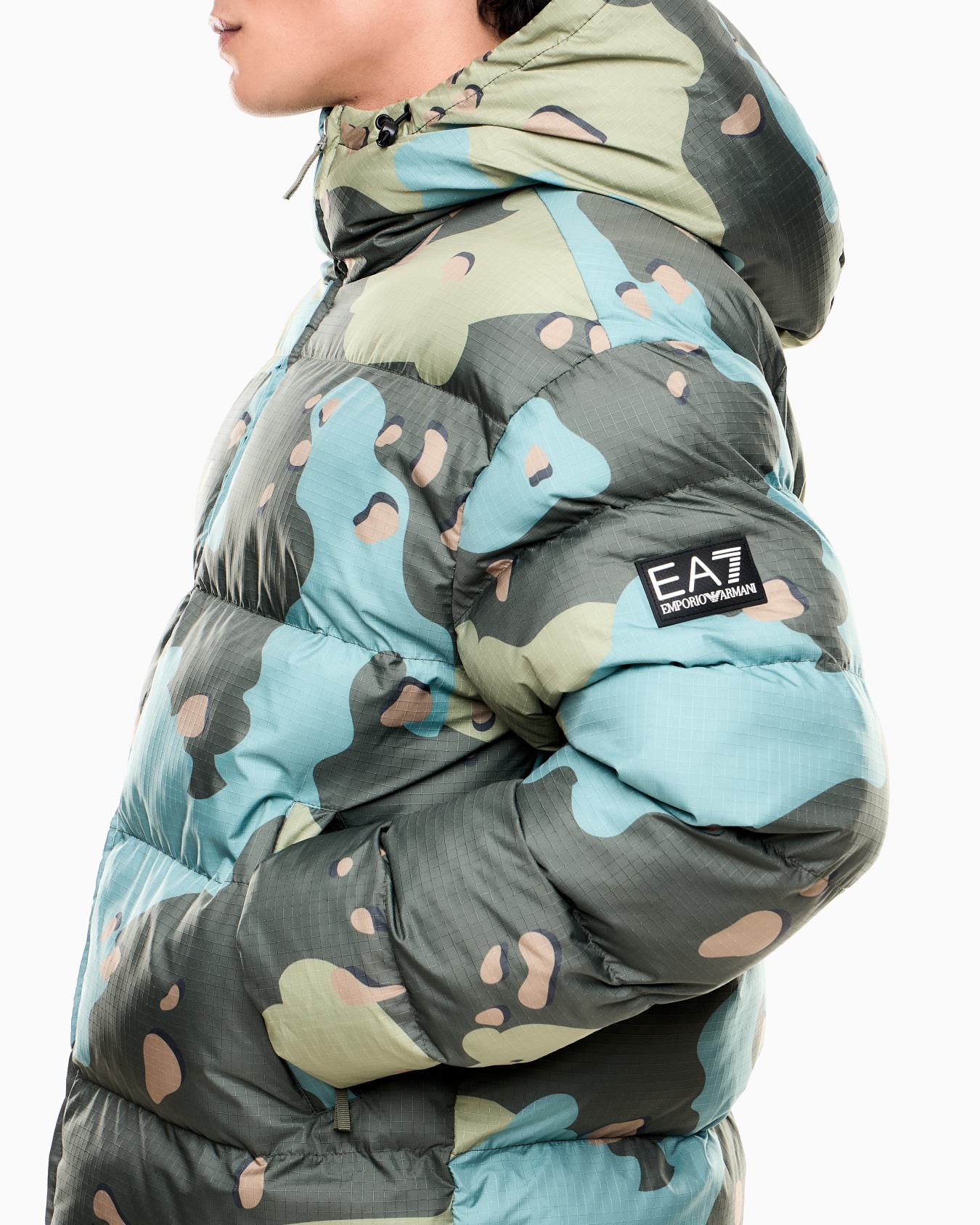 Iridescent nylon padded jacket with hood Slide 4