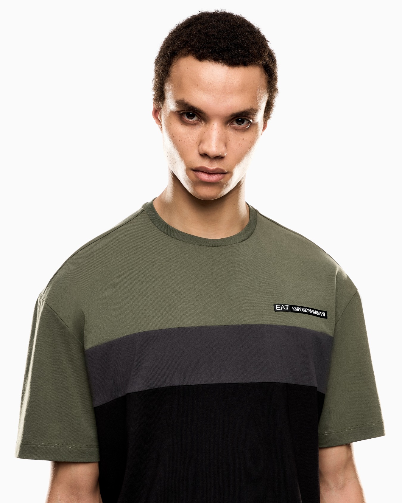 <オンライン限定>Athletic Colour Block クルーネックTシャツ コットン混紡 スライドする 4