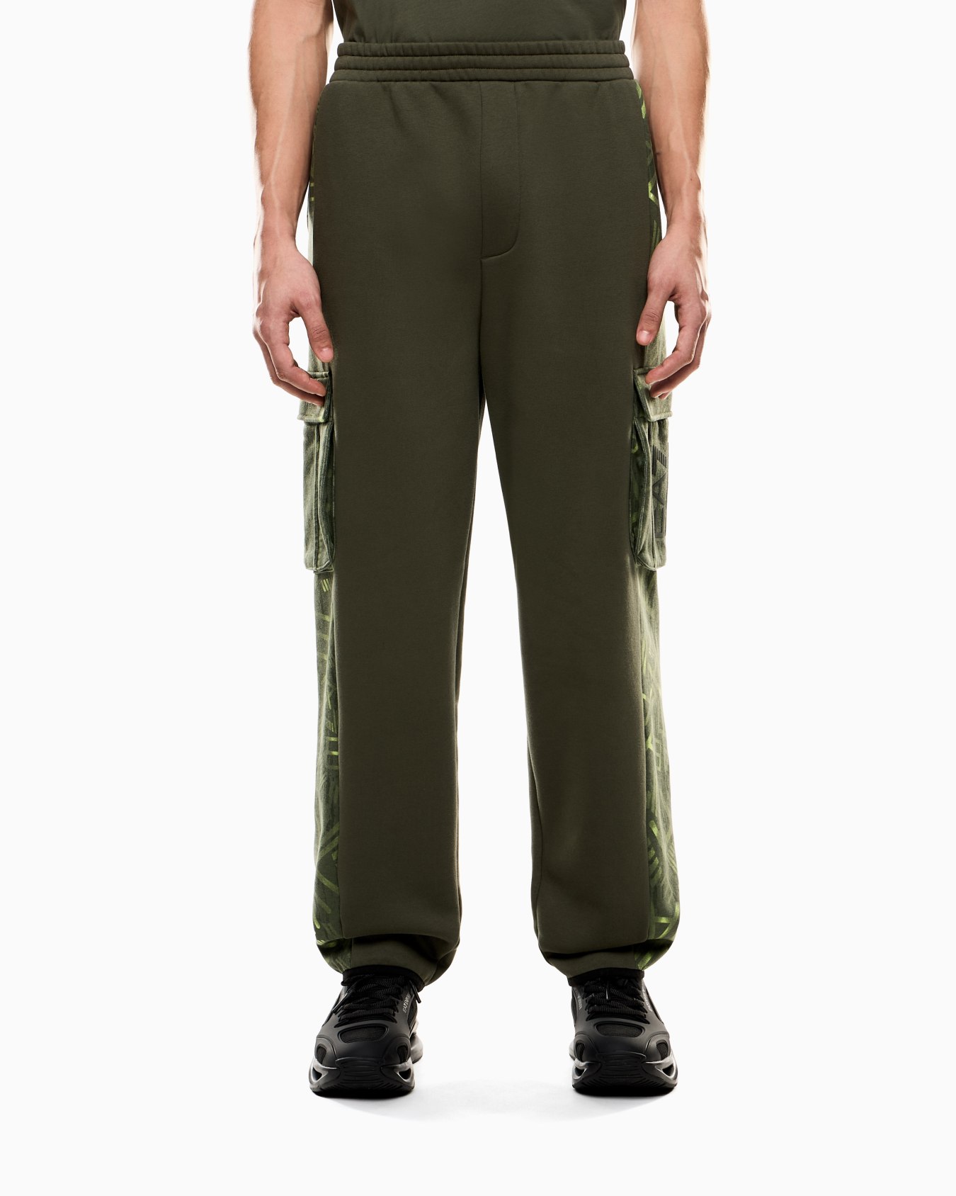 Graphic Series cotton jersey cargo trousers Slide 3