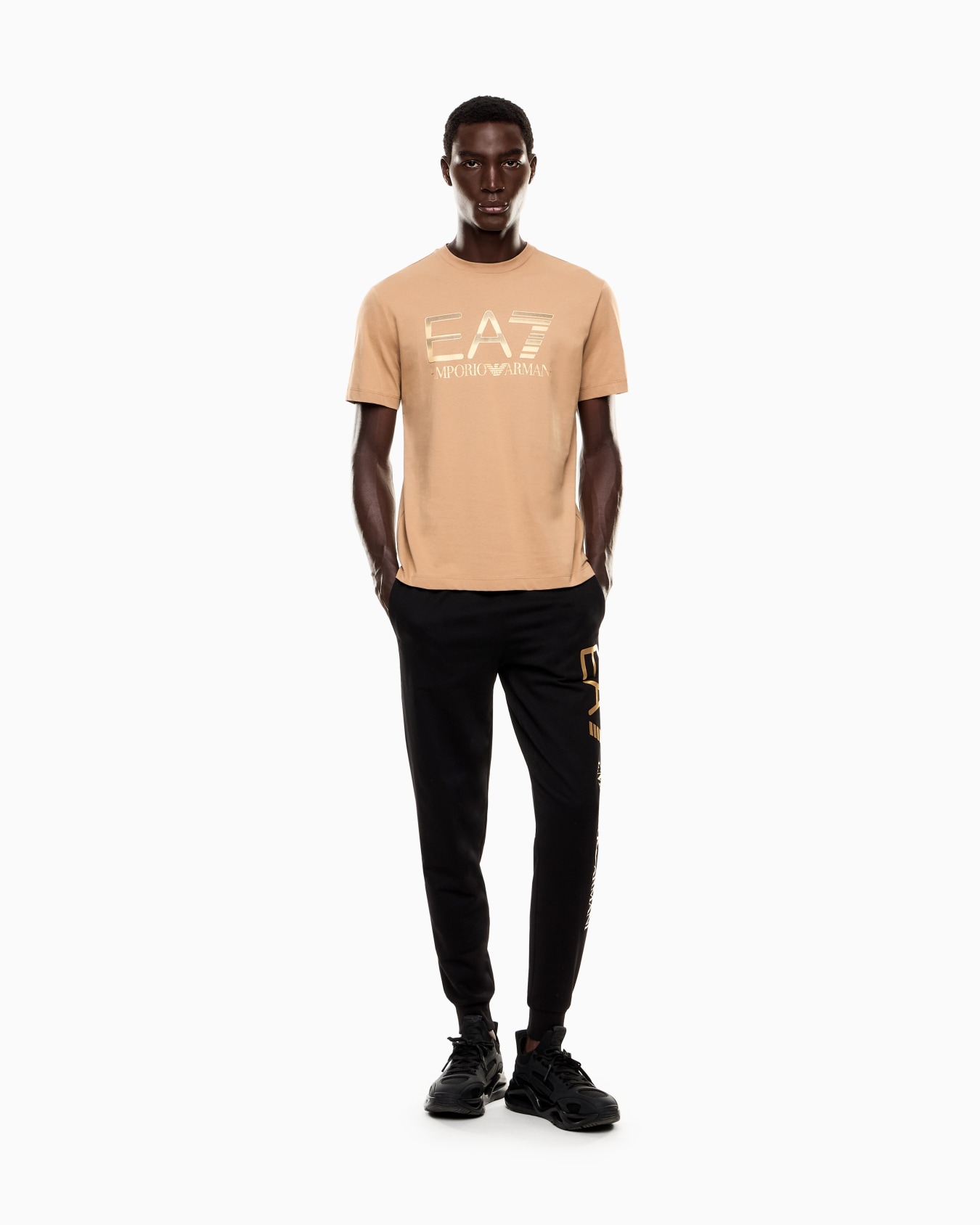 T-shirt Logo Series en coton avec grand logo Diapositive 1