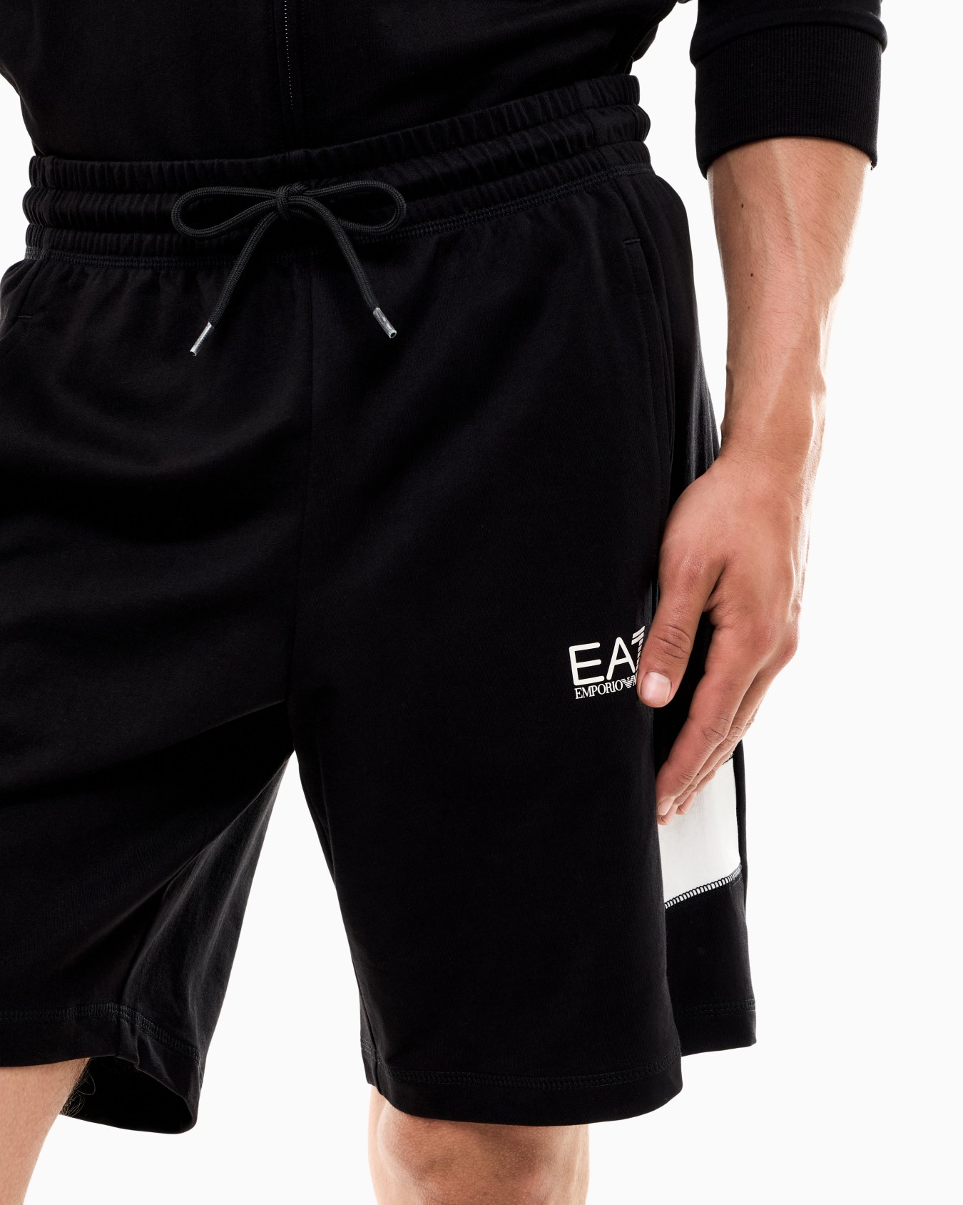 Core Identity cotton Bermuda shorts Slide 6