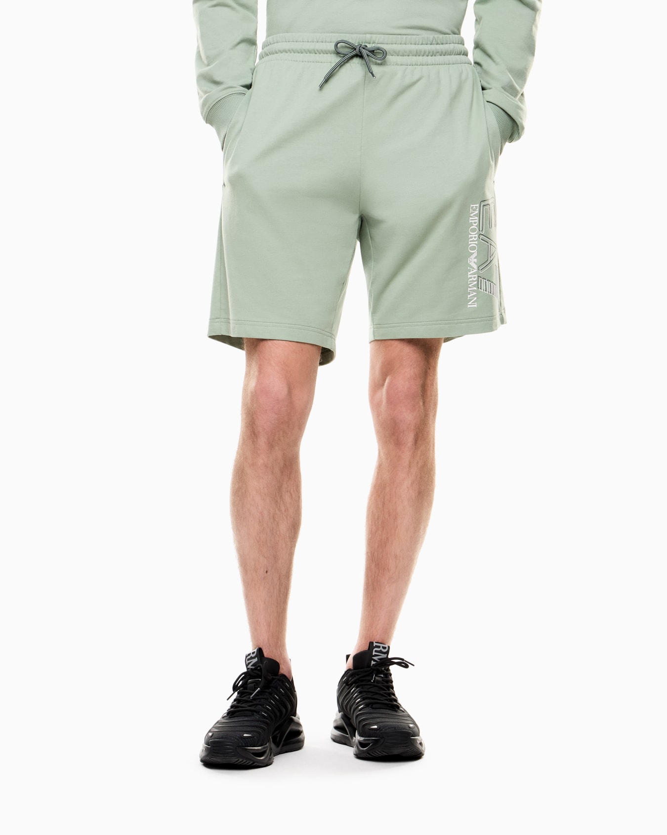 Visibility cotton shorts Slide 3
