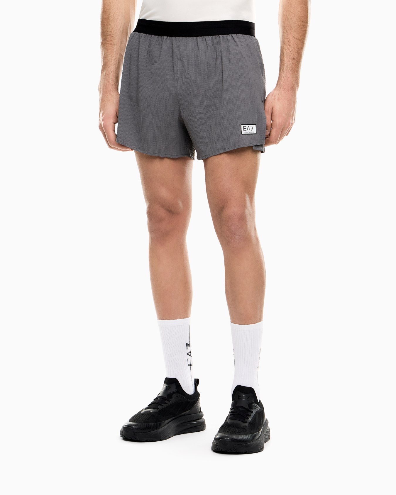 Dynamic Athlete shorts in VENTUS7 technical fabric  Slide 3