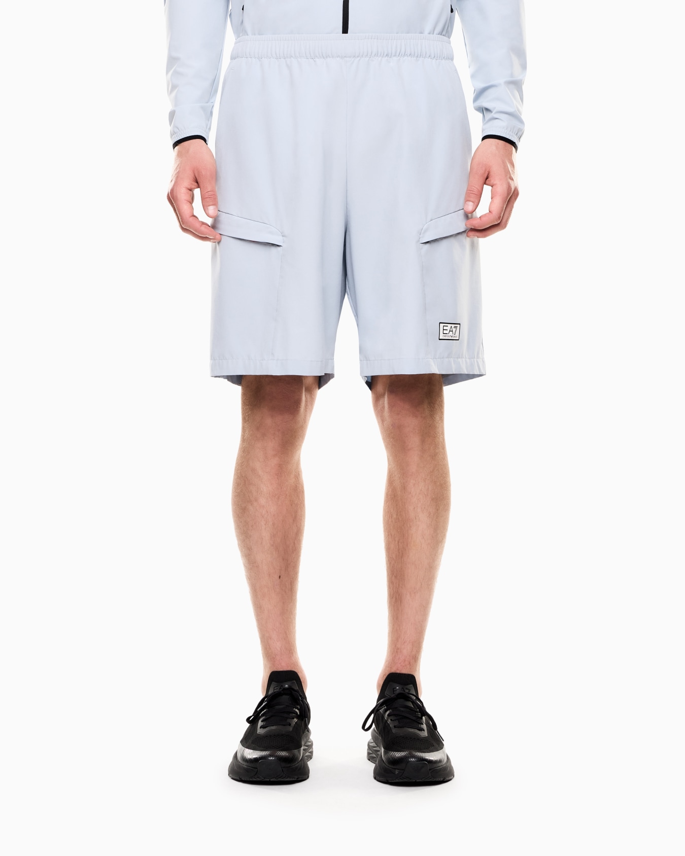 ショートパンツ スライドする 3