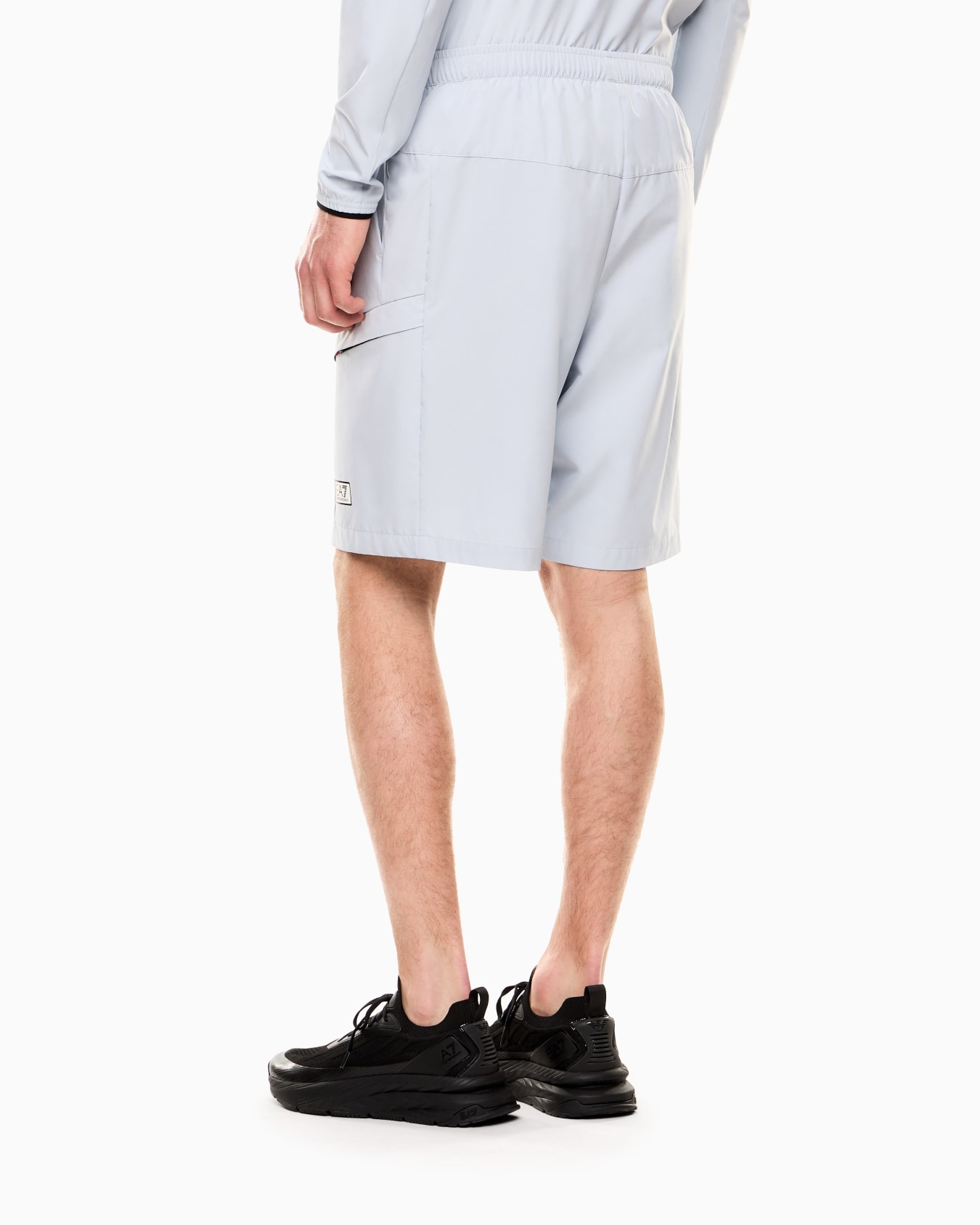 ショートパンツ スライドする 2