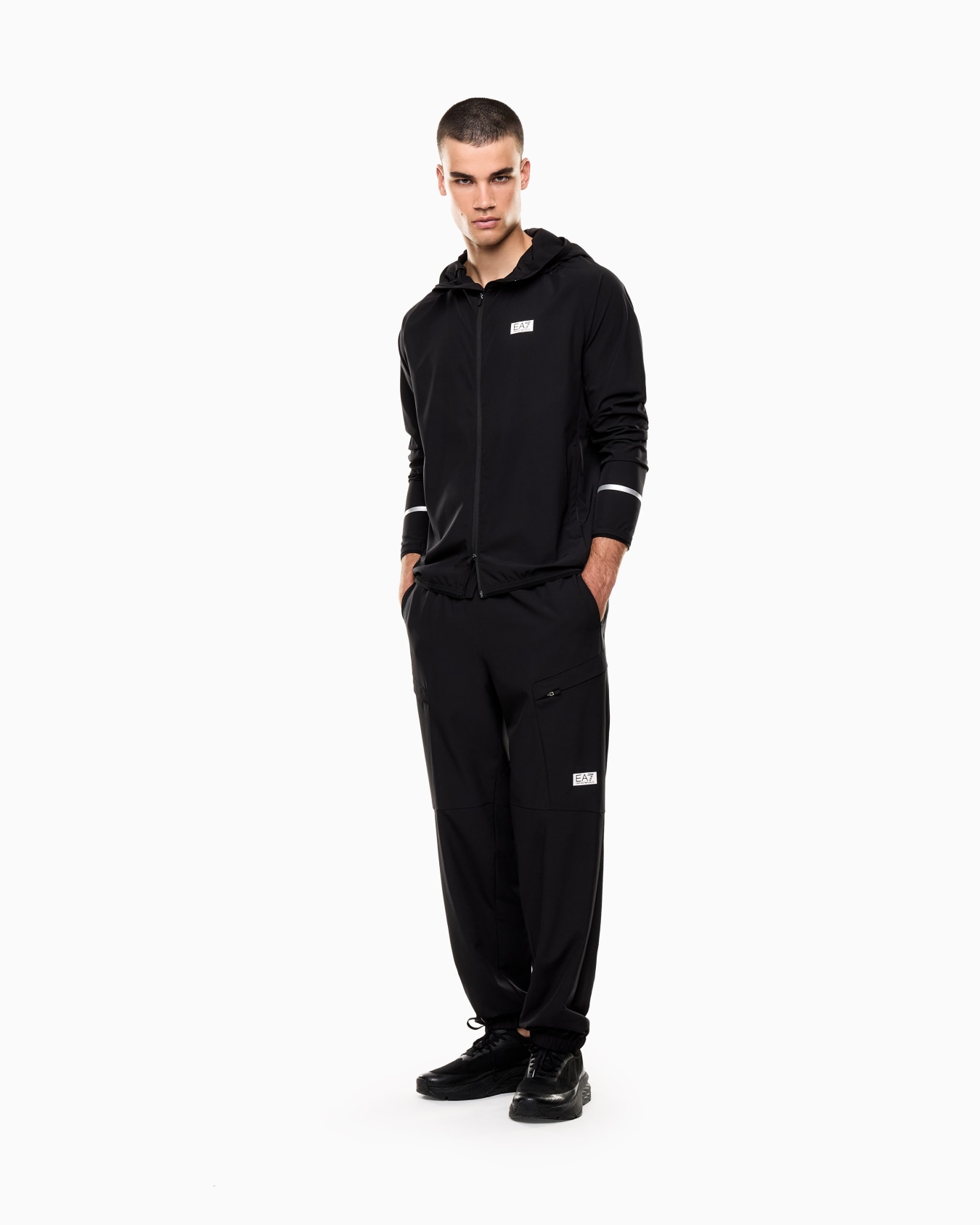 高機能パンツ スライドする 1