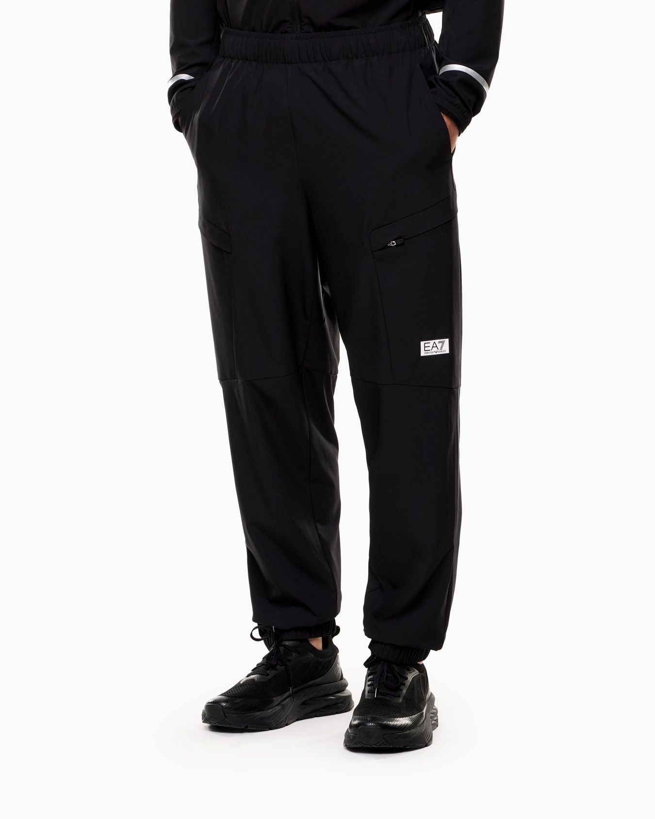 高機能パンツ スライドする 3