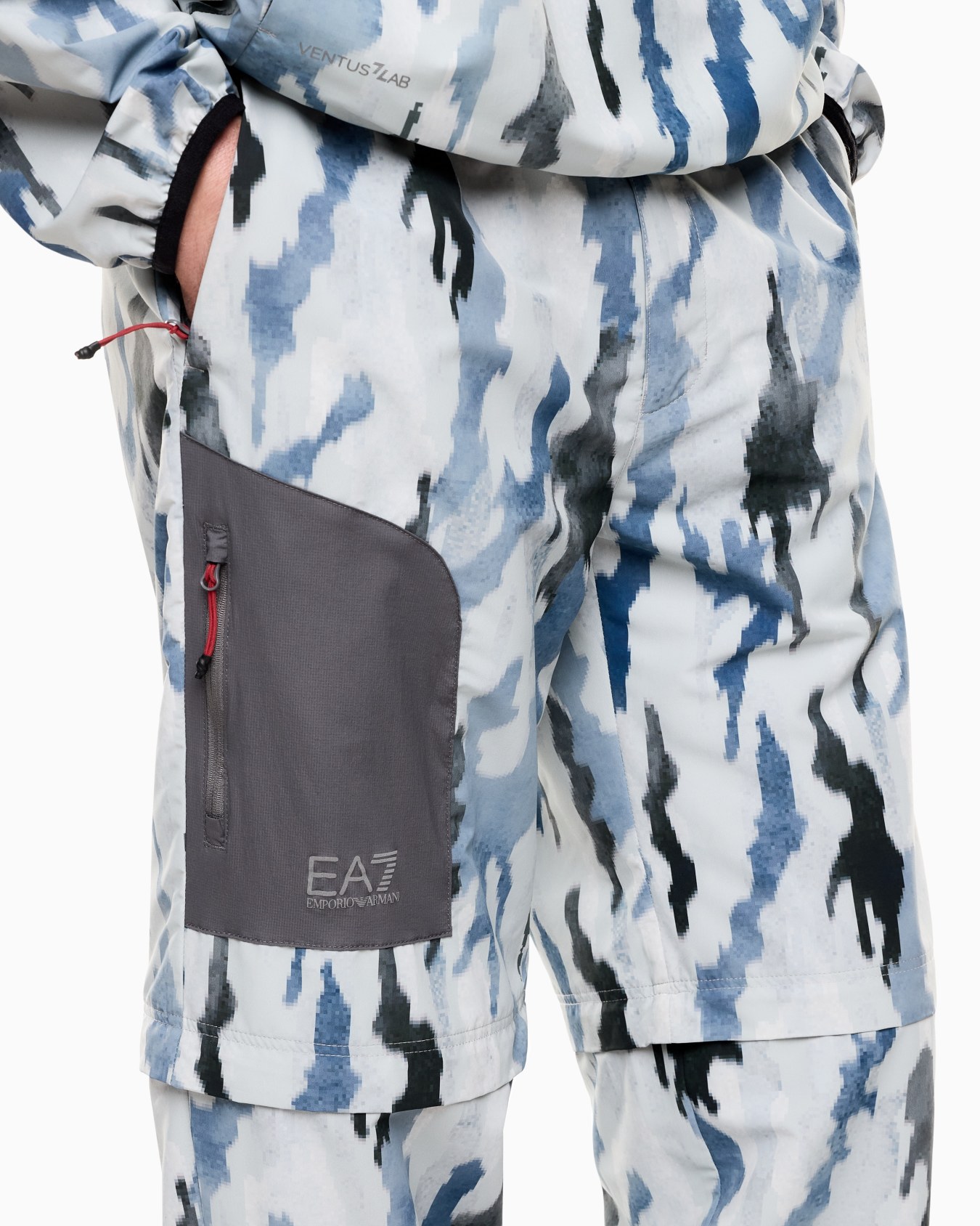 高機能パンツ スライドする 4