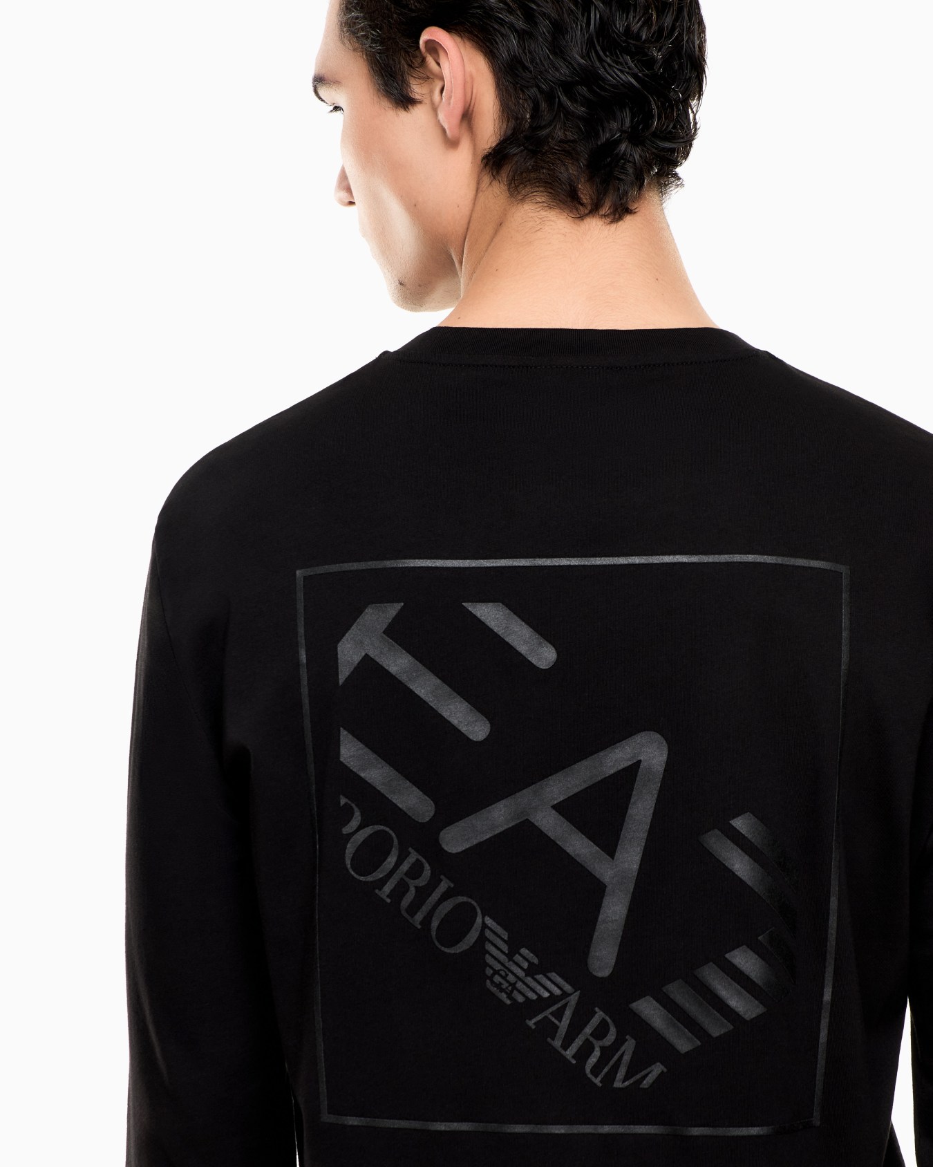 Long Sleeves T-Shirts Slide 4