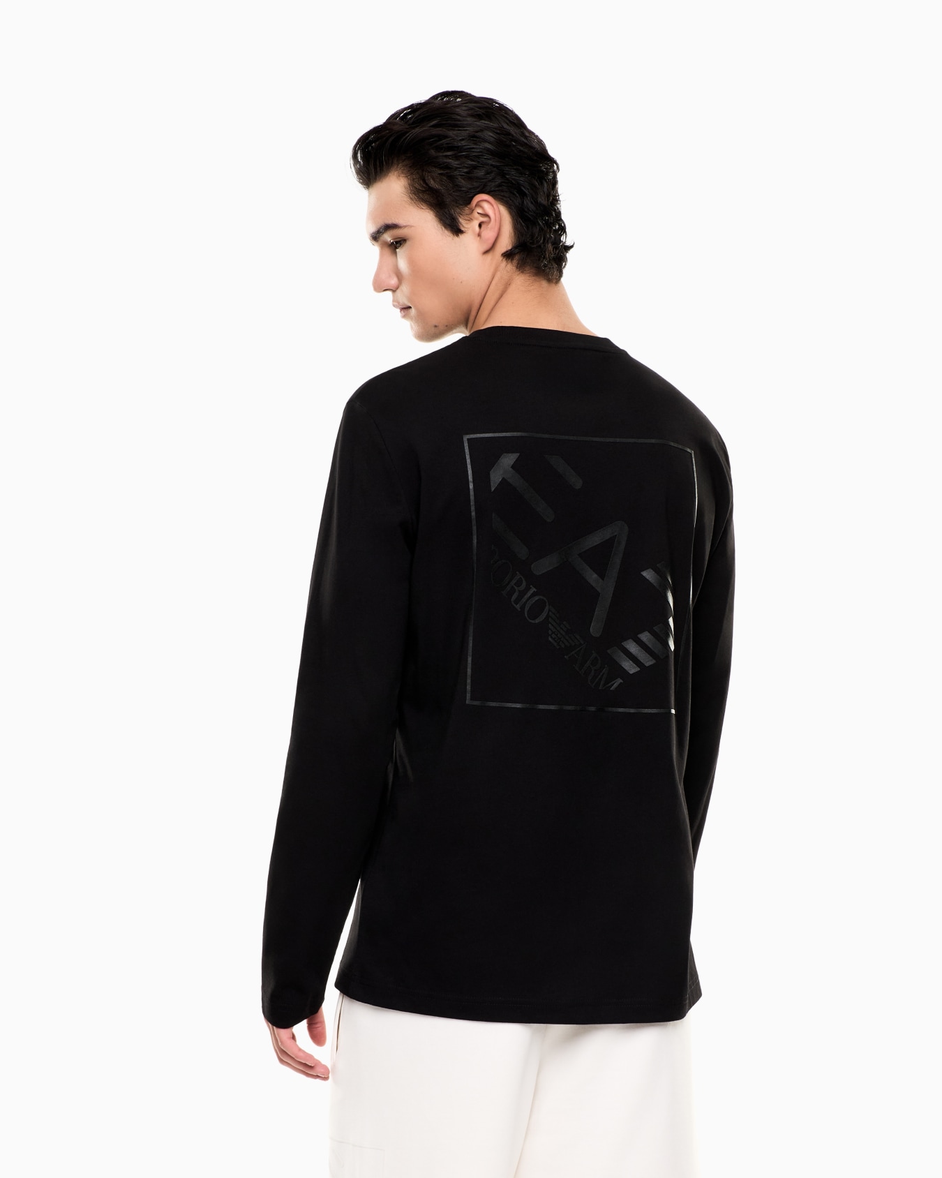 Long Sleeves T-Shirts Slide 2