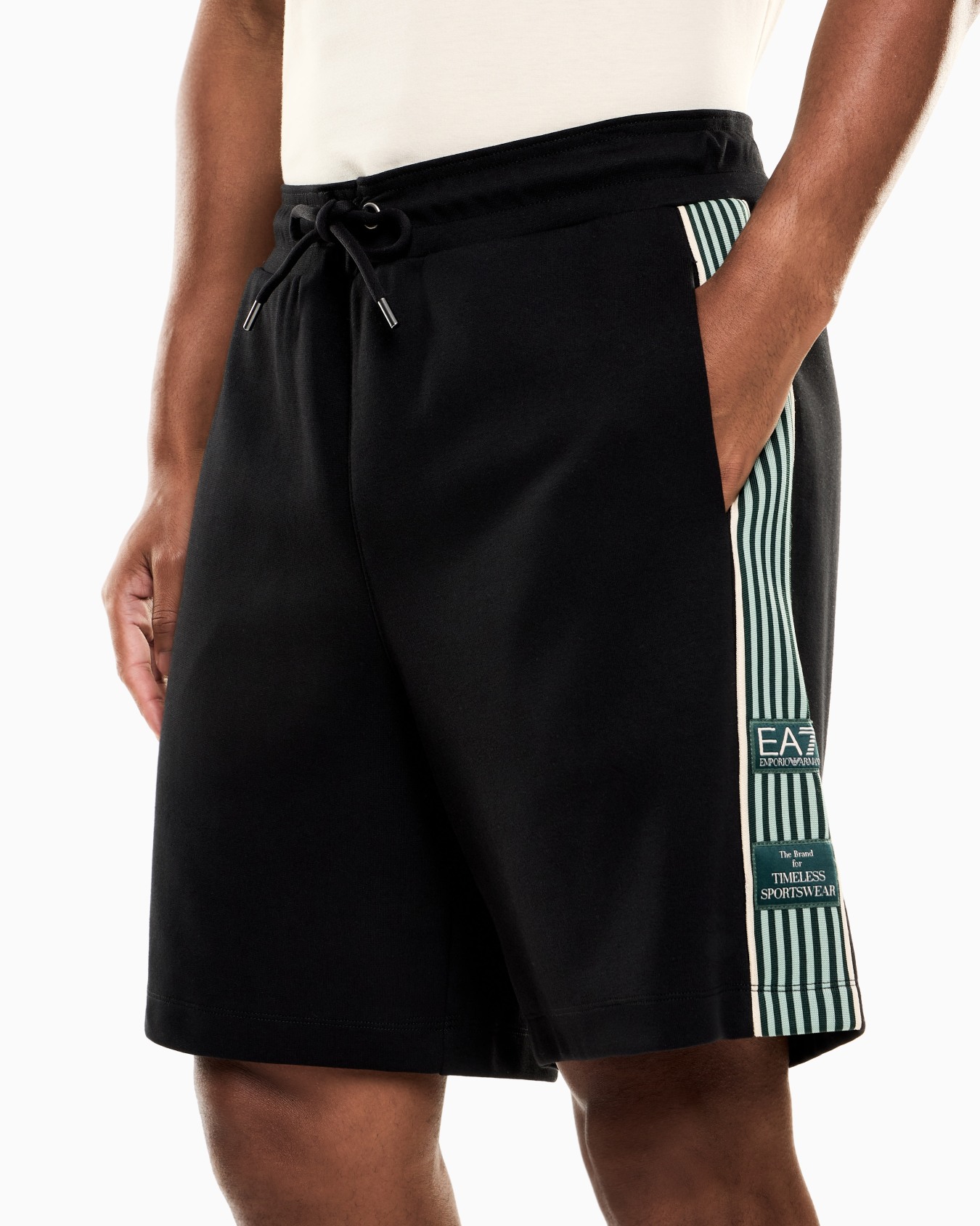 ショートパンツ スライドする 4