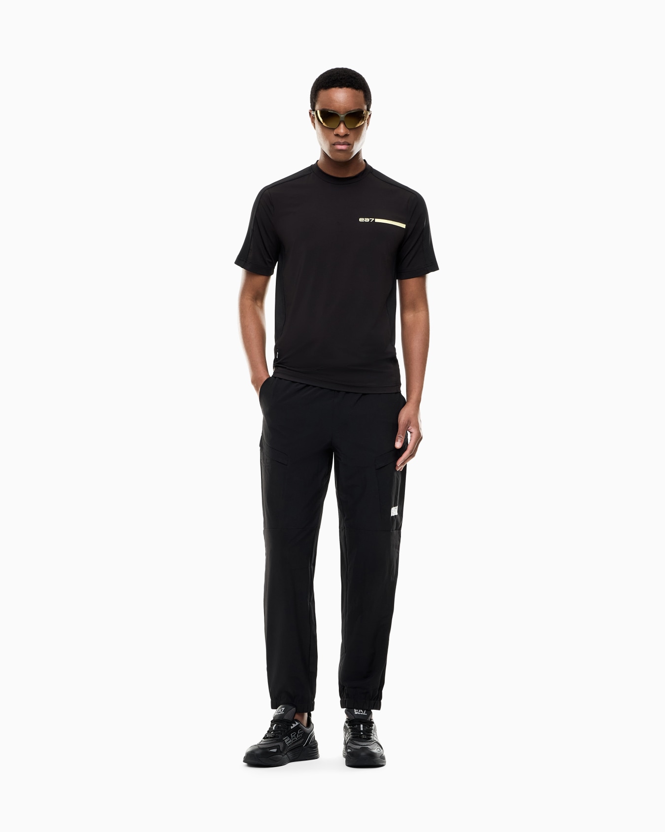 Camiseta en tejido técnico elástico Logo Series Diapositiva 1