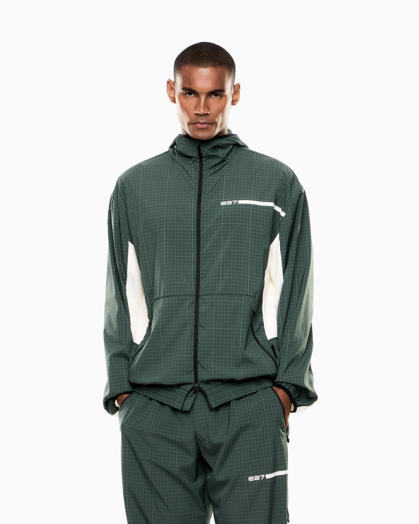 Felpa con cappuccio Logo Series in nylon Slide 3