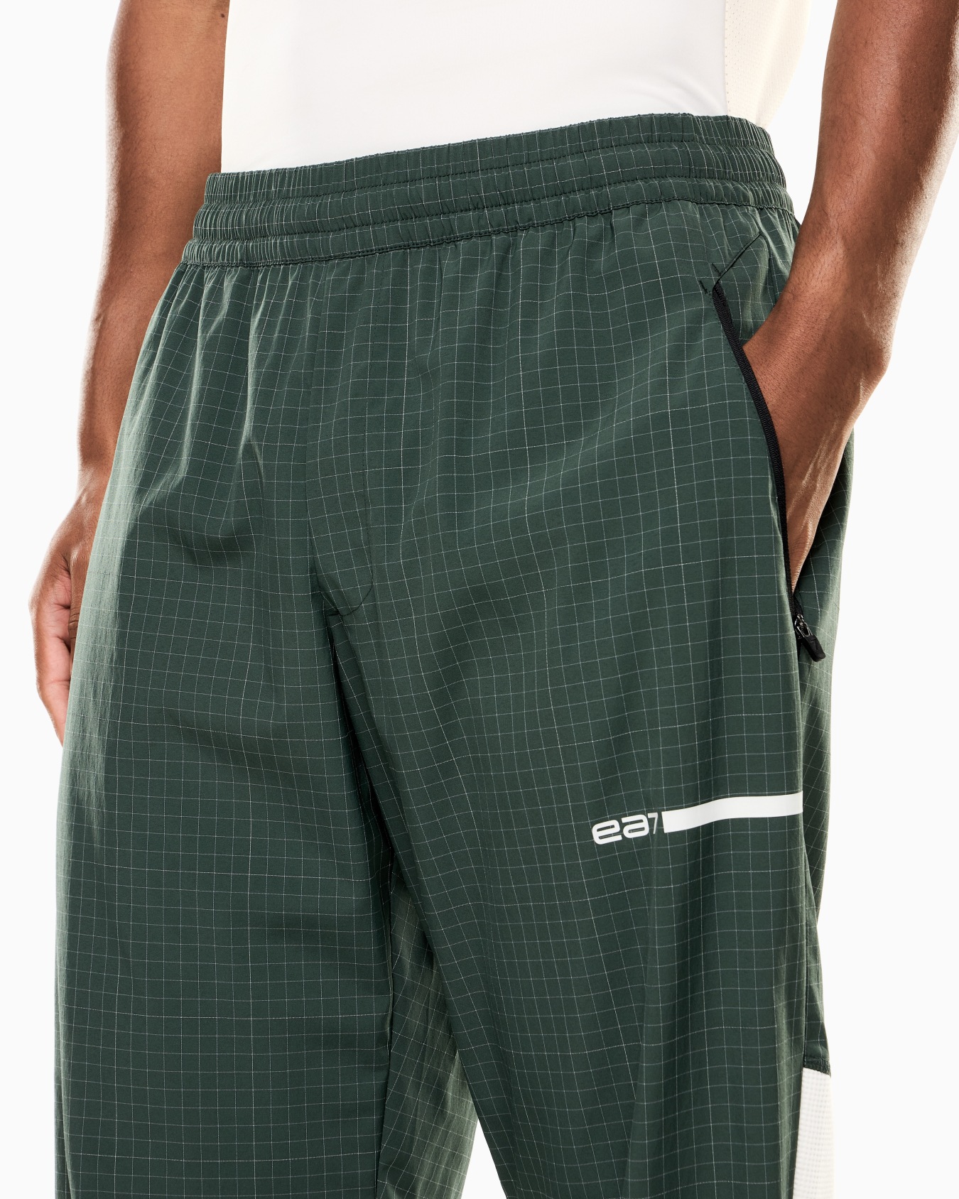 Logo Series nylon trousers Slide 4