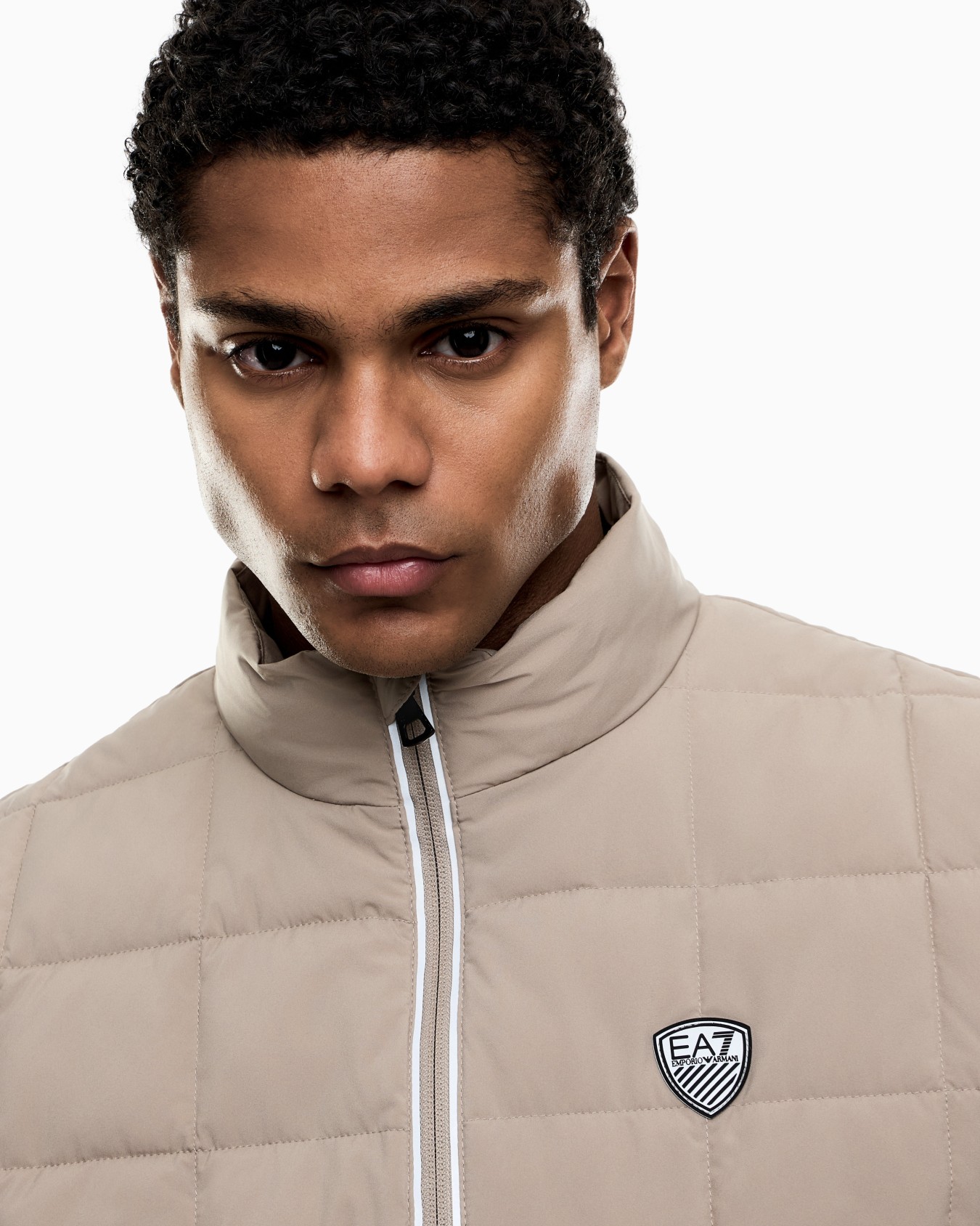 Premium Shield technical-fabric gilet Slide 4