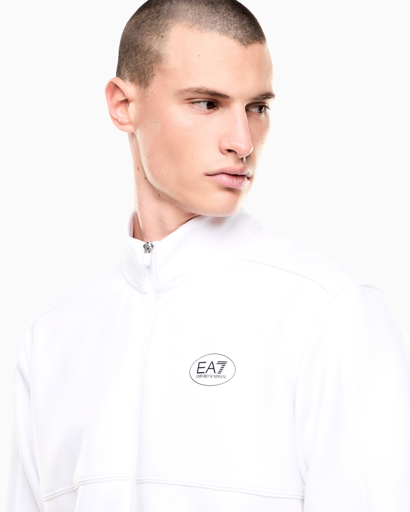 トラックスーツ スライドする 3