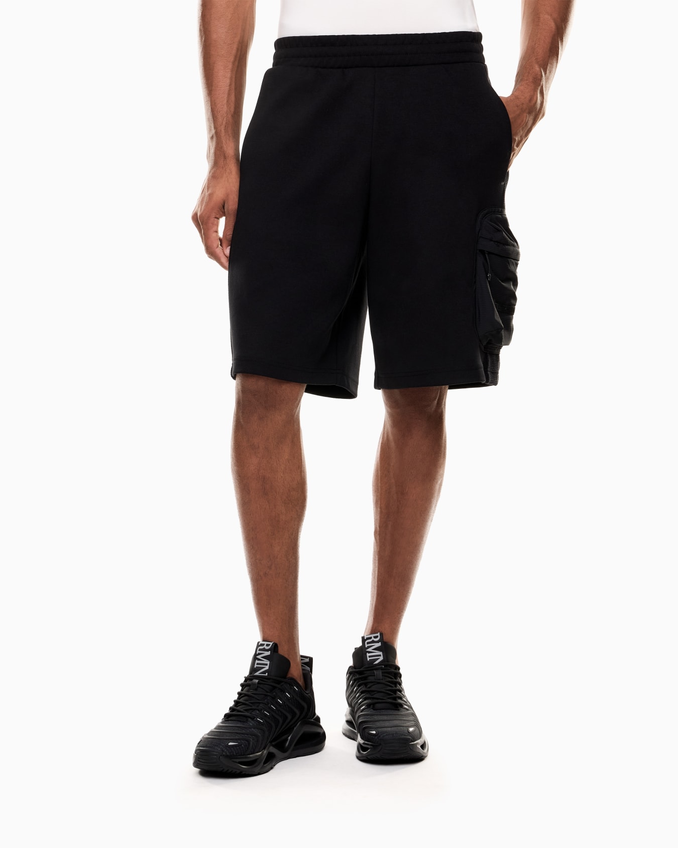 ショートパンツ スライドする 3