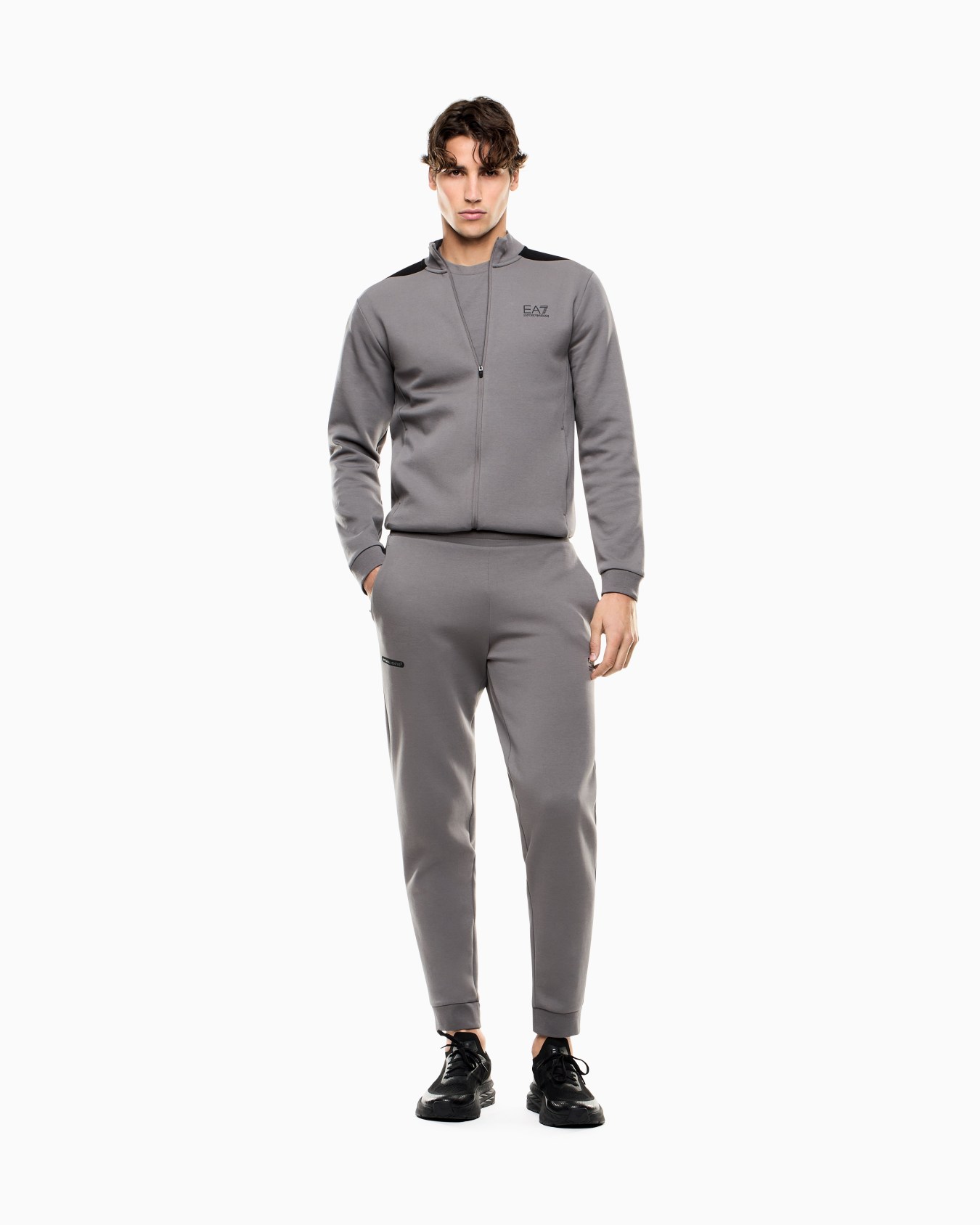 Dynamic Athlete tracksuit in Natural VENTUS7 technical fabric Slide 1