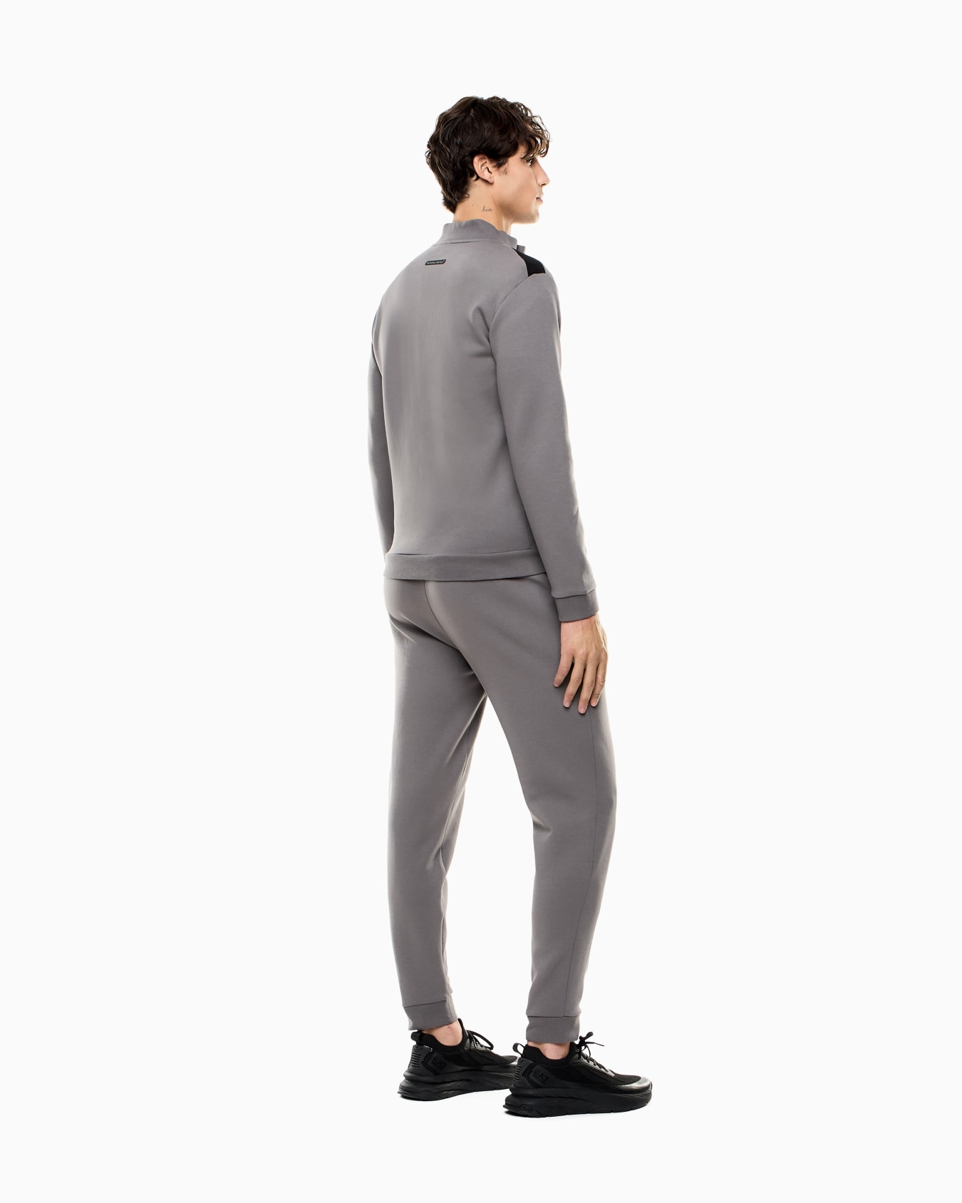Dynamic Athlete tracksuit in Natural VENTUS7 technical fabric Slide 2